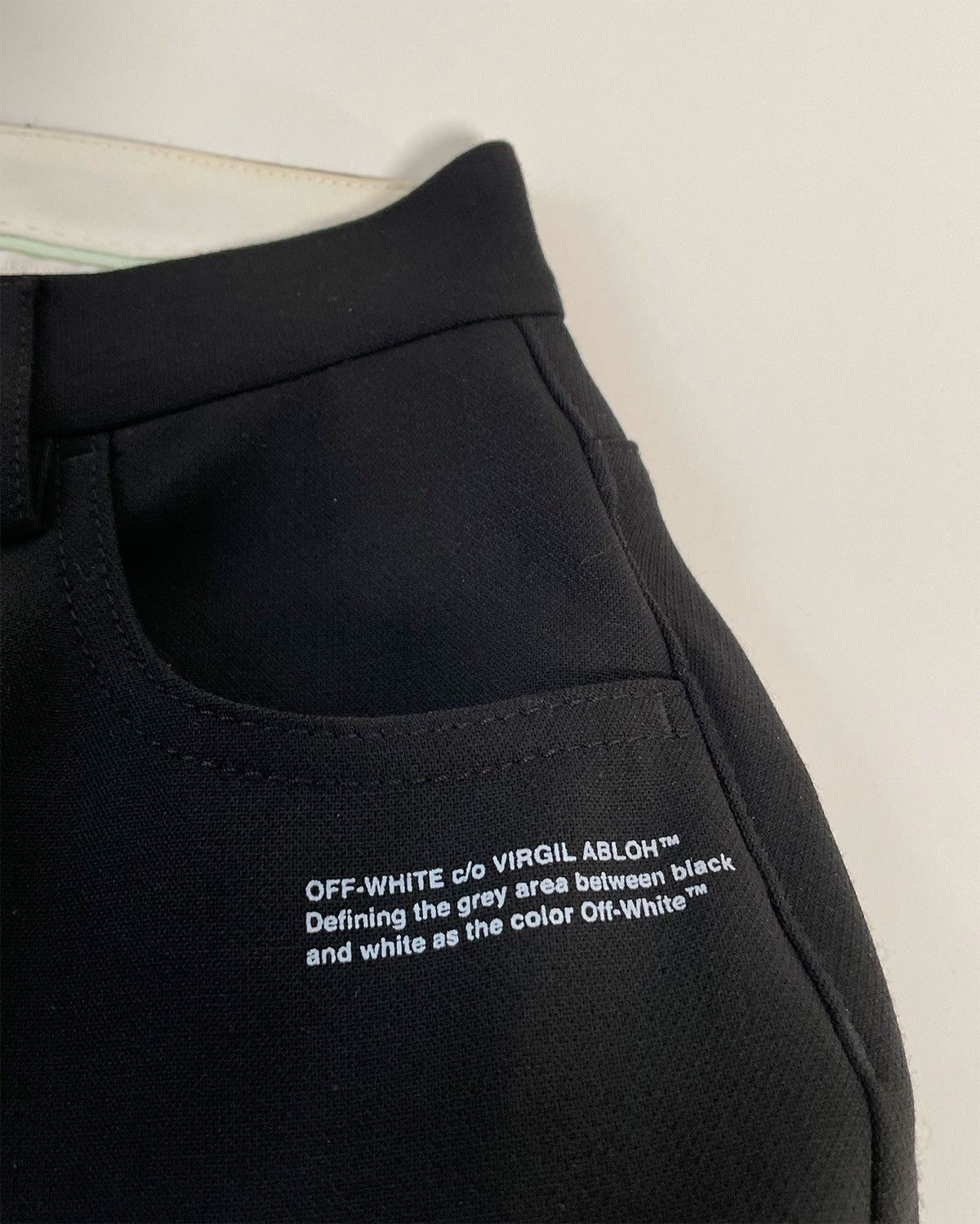 Off-White OFF-WHITE FW 19 Formal Cropped Pants Size 28" / US 6 / IT 42 - 3 Thumbnail