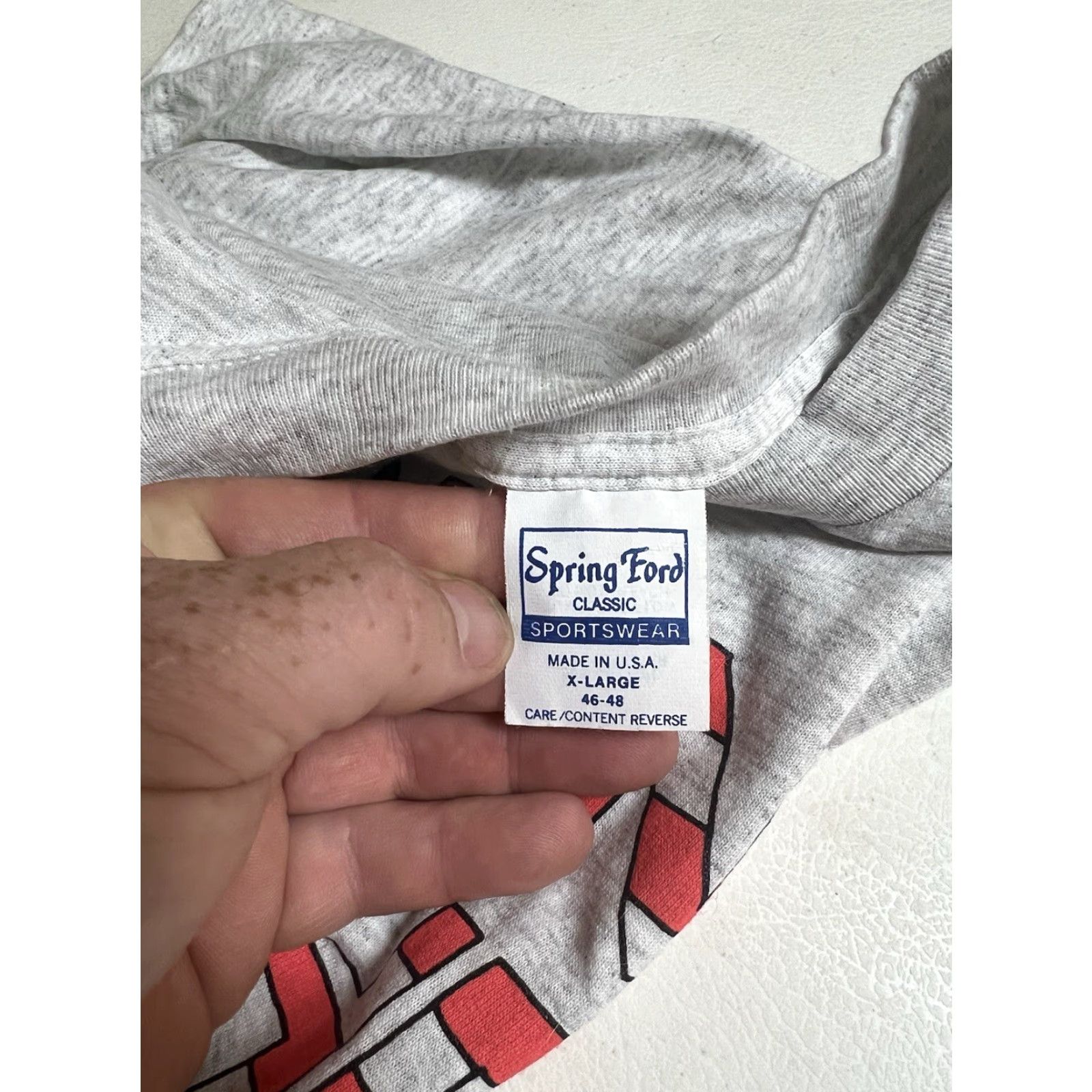 Born VINTAGE Hallmark T-Shirt Shirts Single Stitch Crew Neck Short Sleeve Men XL Gray Patriotic Born In The USA Funny Graphic Tee USA Logo Motif Size US XL / EU 56 / 4 - 7 Thumbnail