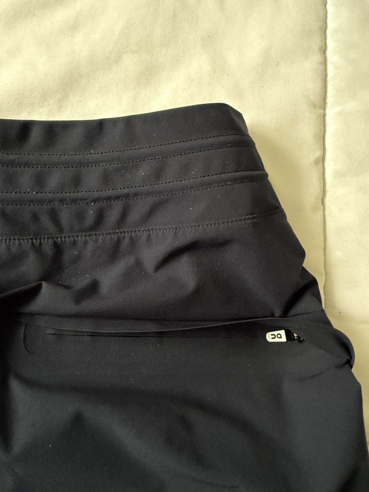 On ON Cloud Hybrid Shorts Navy Size US 34 / EU 50 - 8 Thumbnail