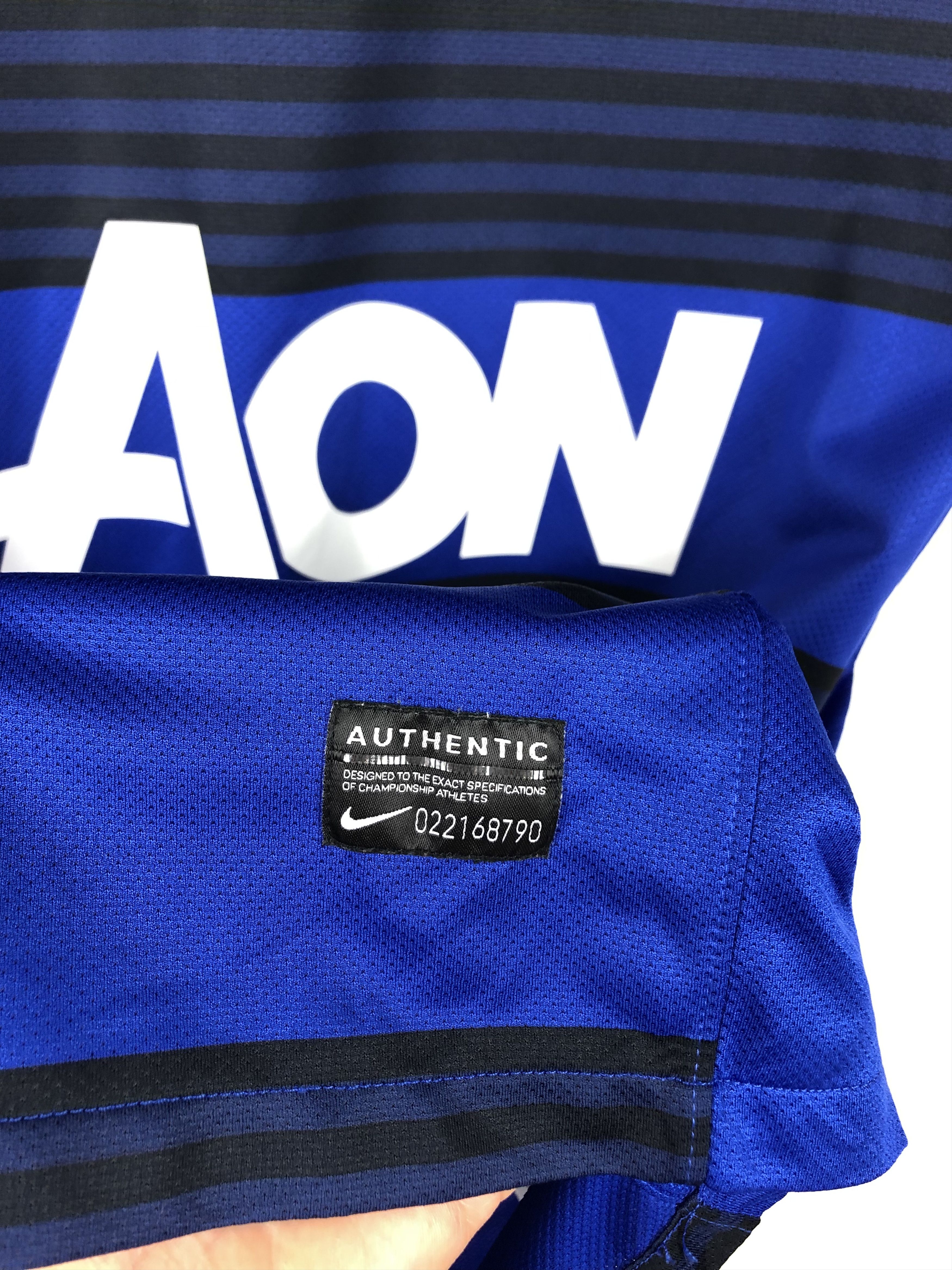 Nike Manchester United football shirt 2011 Soccer Nike Jersey Size US L / EU 52-54 / 3 - 5 Thumbnail