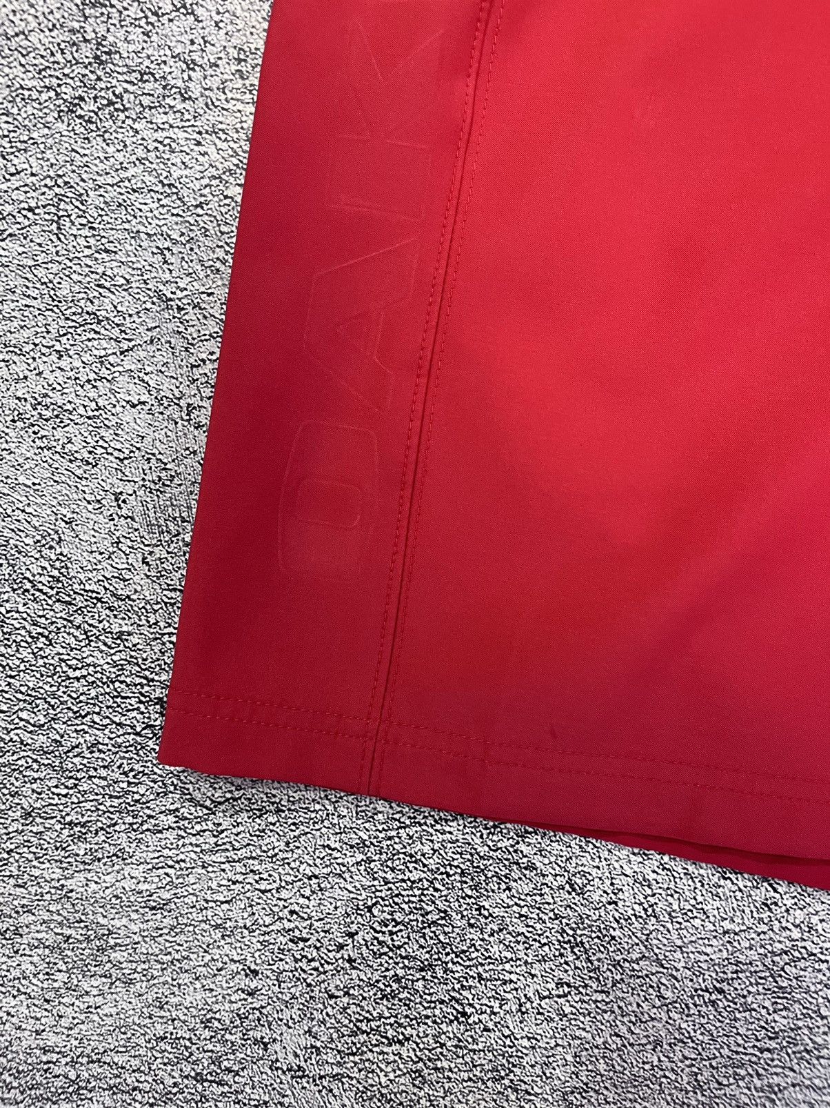Oakley Oakley Vintage Board Shorts Red Size 33 Surf Zip Pocket Logo Size US 33 - 19 Thumbnail