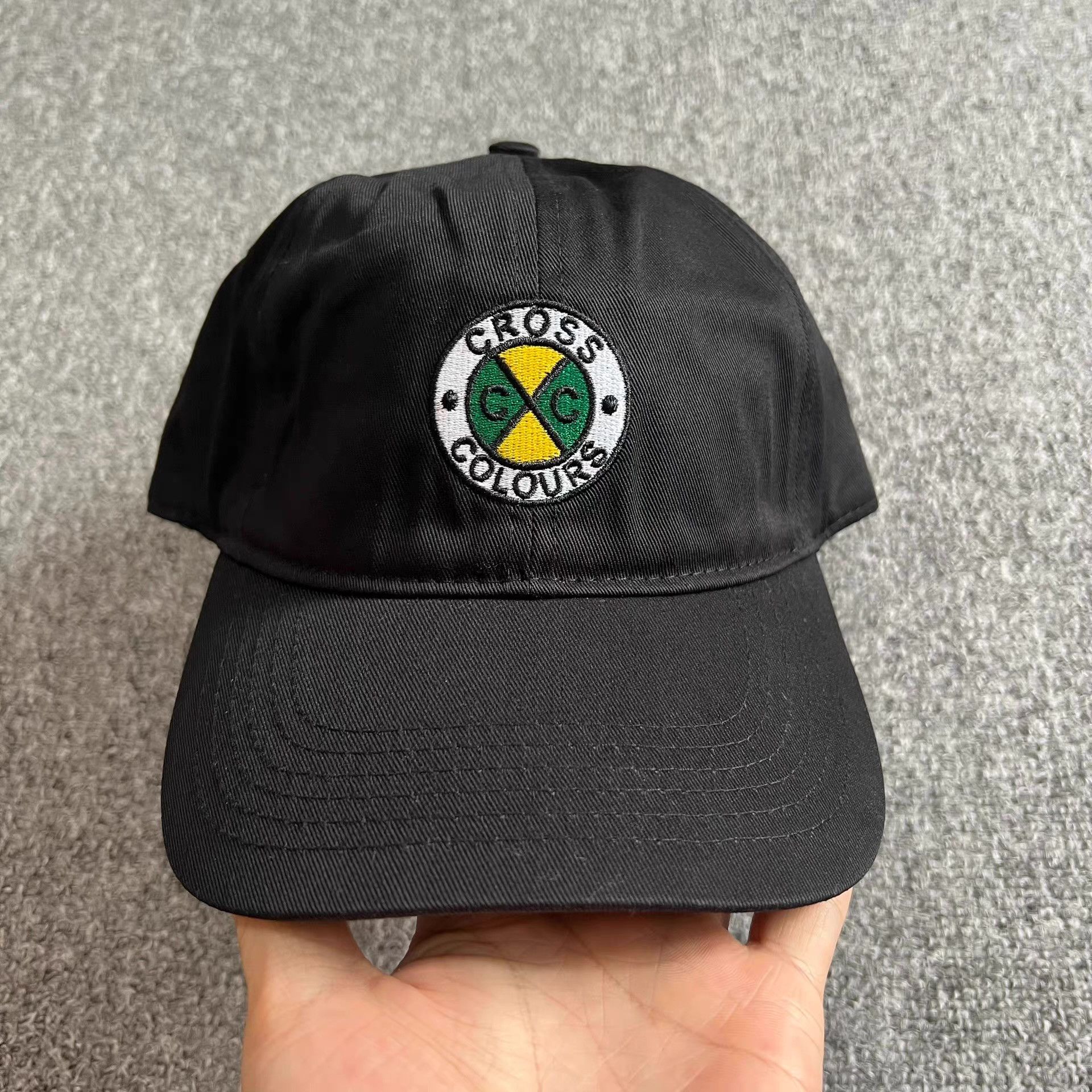 Cross Colours Cross Colours embroidered curved brim baseball cap Q7 Size ONE SIZE - 1 Thumbnail
