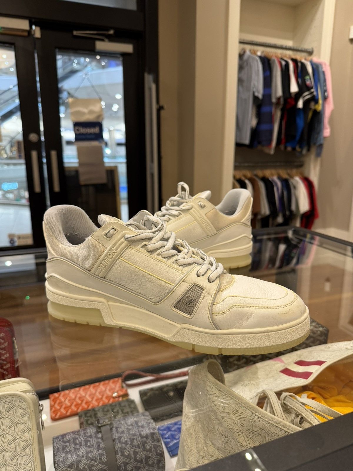 Louis Vuitton Louis Vuitton Trainer - White Size US 9 / EU 42 - 2 Thumbnail