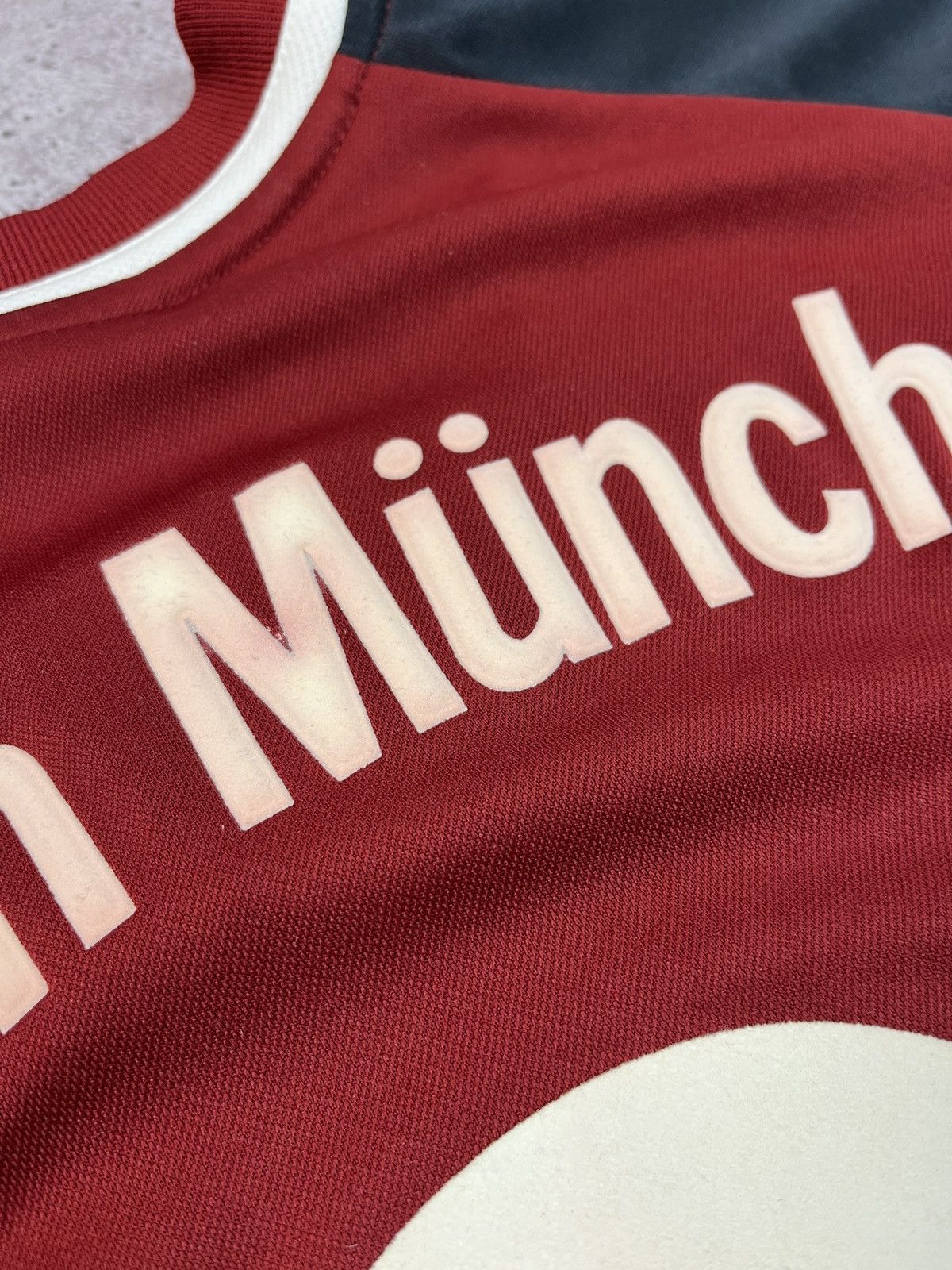 Adidas Vintage Adidas Bayern Munich #3Lizarazu Home Soccer Jersey Size US XL / EU 56 / 4 - 11 Thumbnail