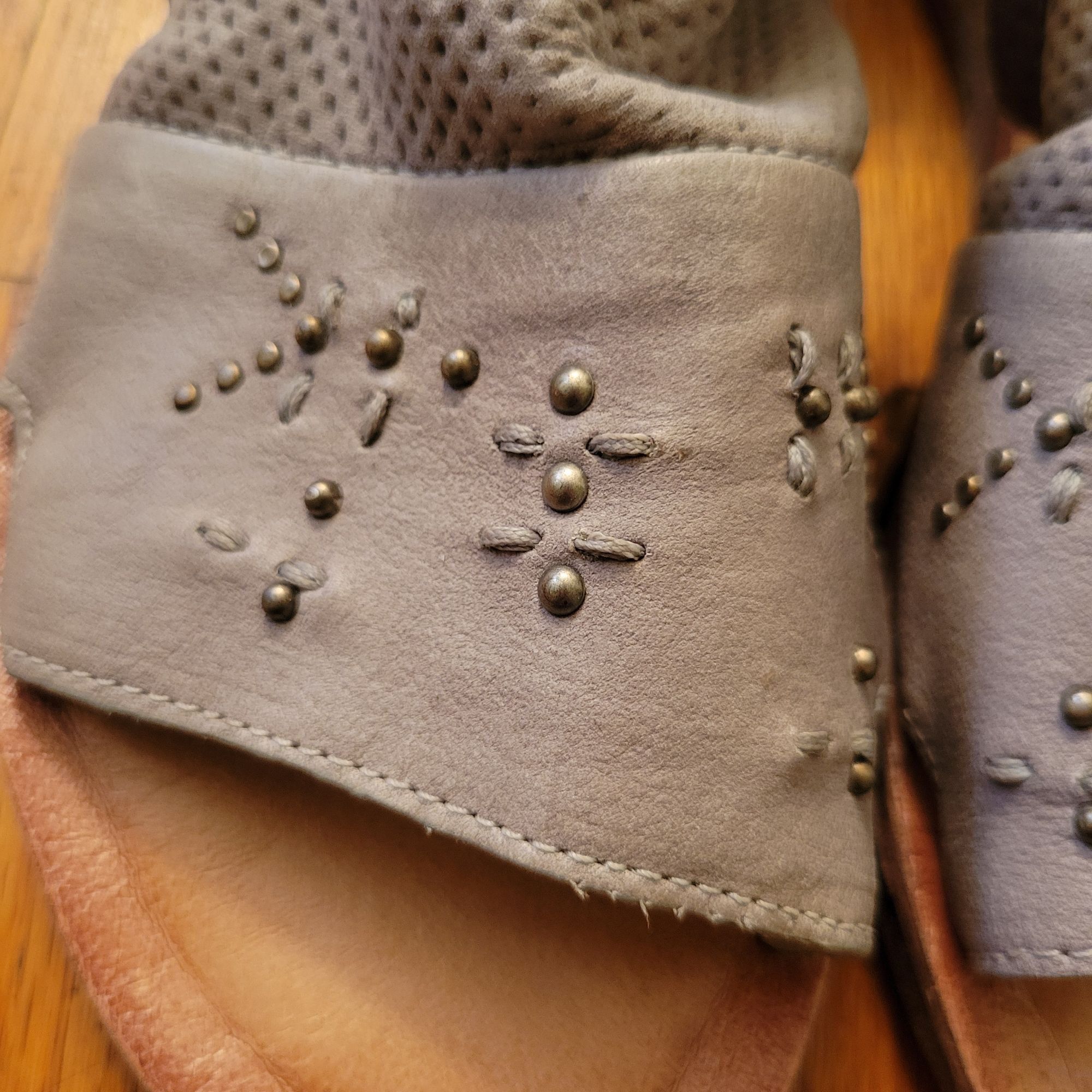 Vintage Miz Mooz 41 Gray Leather Sandals Studded Detail Ankle Size US 11 / IT 41 - 7 Thumbnail