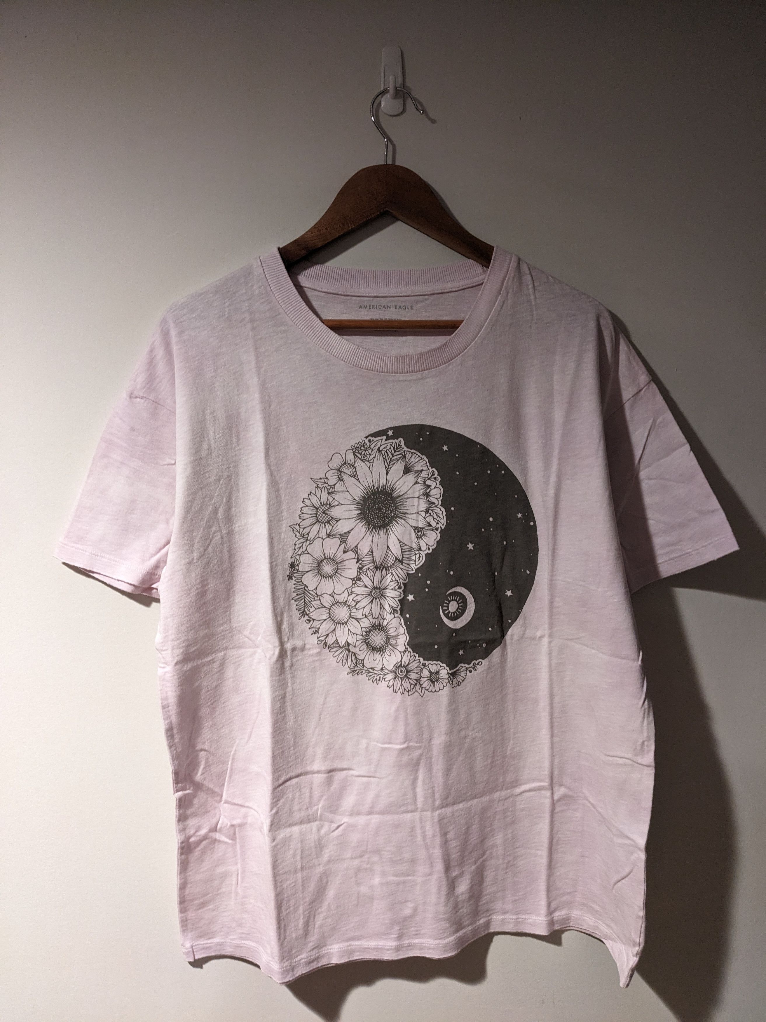 American Eagle Outfitters × Flower Mountain American Eagle Daisy Space Moon Star Pink X-Small T-Shirt Size US XS / EU 42 / 0 - 1 Thumbnail