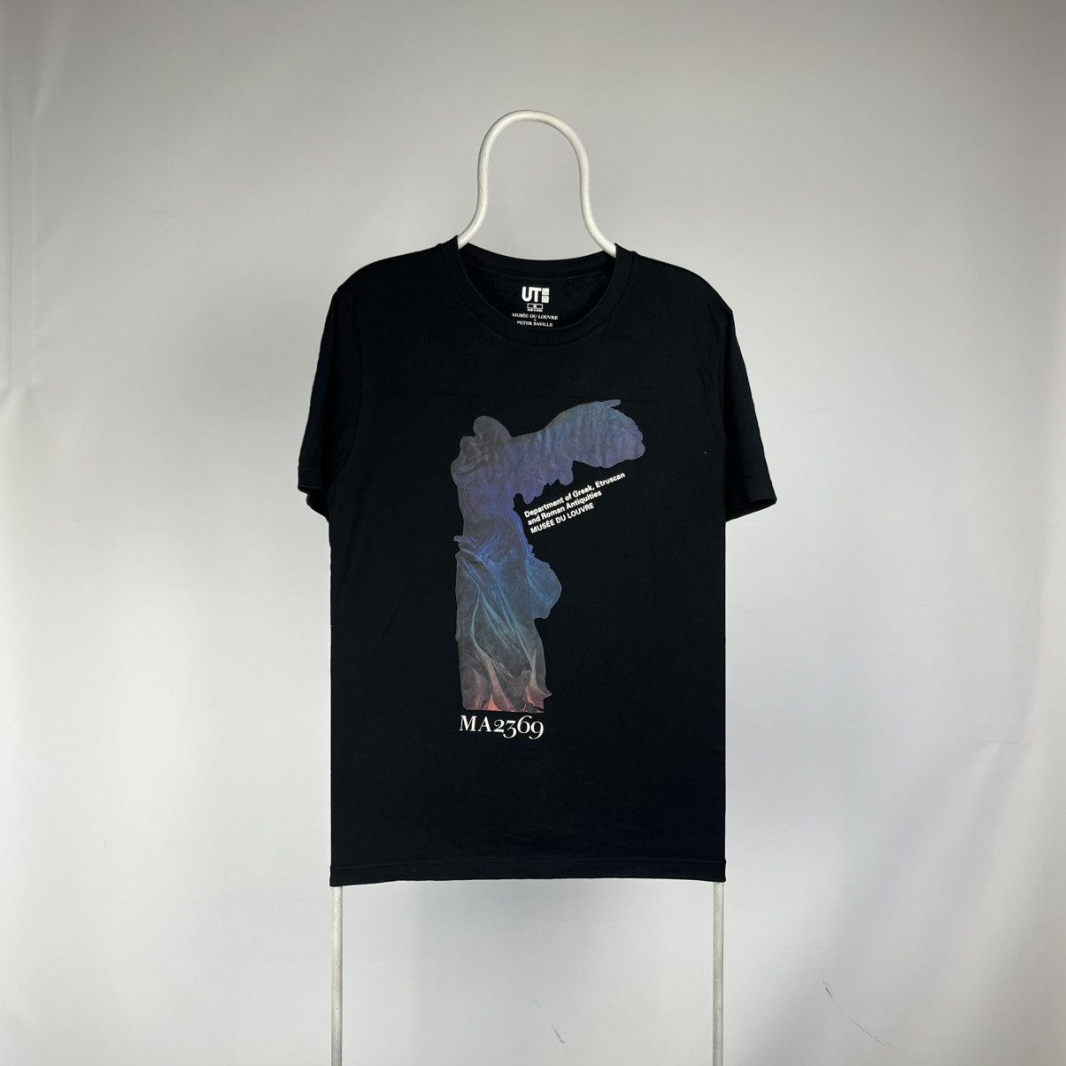 Japanese Brand Uniqlo x Museum Du Louvre x Peter Saville tshirt Size US M / EU 48-50 / 2 - 1 Thumbnail