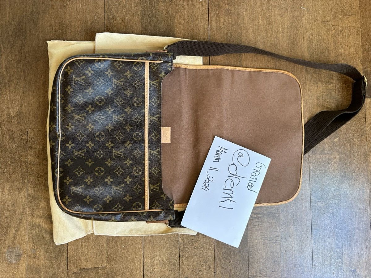 Louis Vuitton Louis Vuitton Messenger Bag Size ONE SIZE - 3 Thumbnail