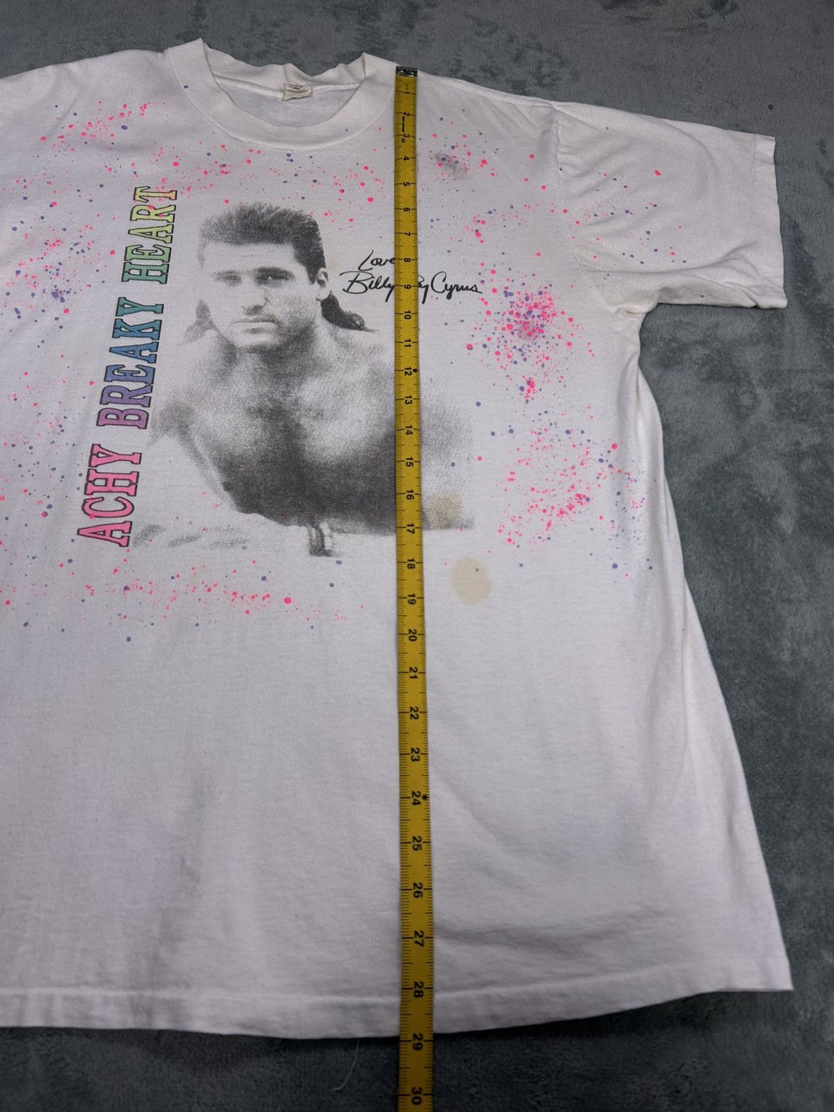 Band Tees Vintage 90’s “Achy Beaky Heart” Billy Ray Cyrus Graphic Tee Size US XL / EU 56 / 4 - 7 Thumbnail