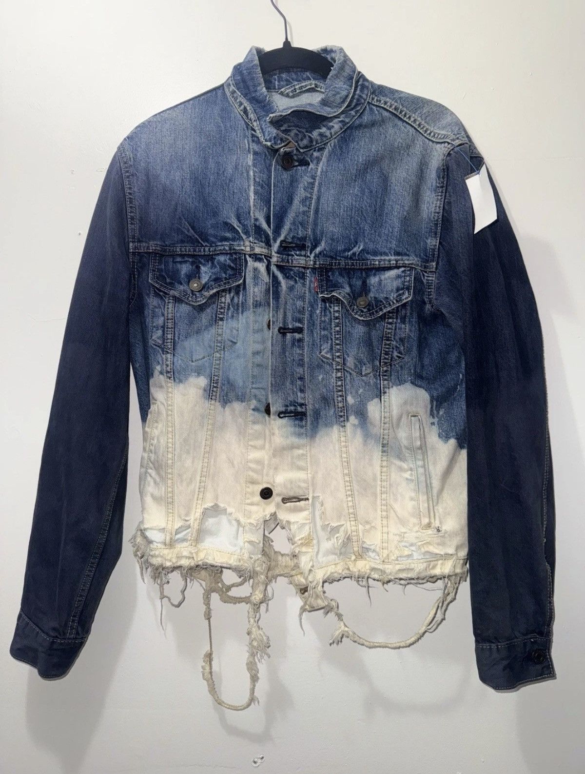 Levi's Levi’s 70589 Bleached Distressed Denim Jacket Medium Size US M / EU 48-50 / 2 - 1 Thumbnail