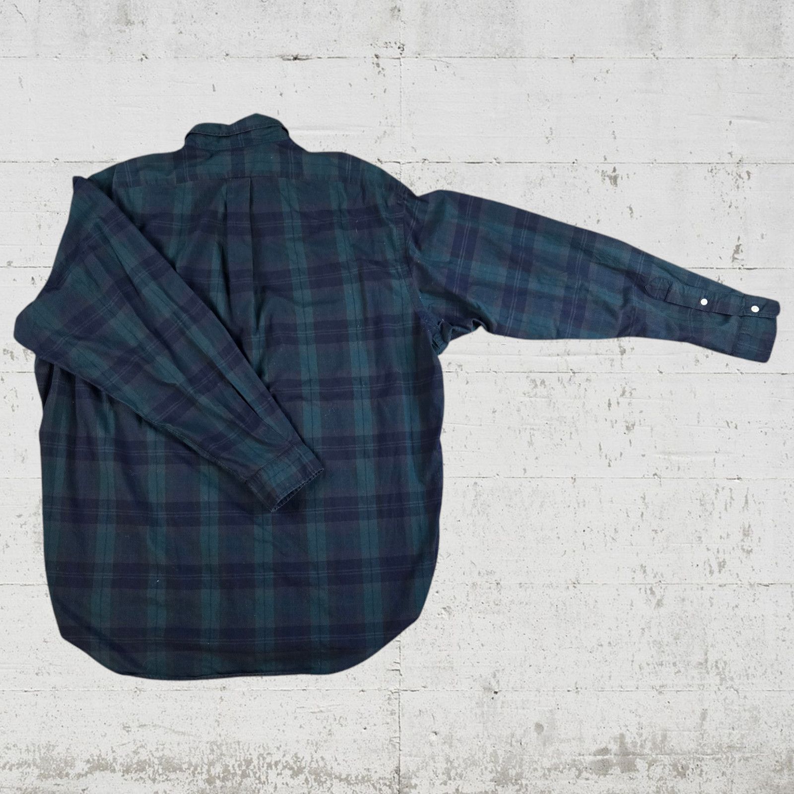 Ralph Lauren 90s Ralph Lauren Black Watch Plaid Crest Button Down Top XL Size US XL / EU 56 / 4 - 9 Thumbnail