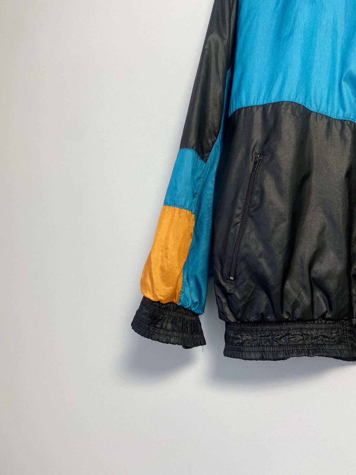 Vintage Nike Vintage Jacket 90’s Style Hype Nylon Size US L / EU 52-54 / 3 - 3 Thumbnail
