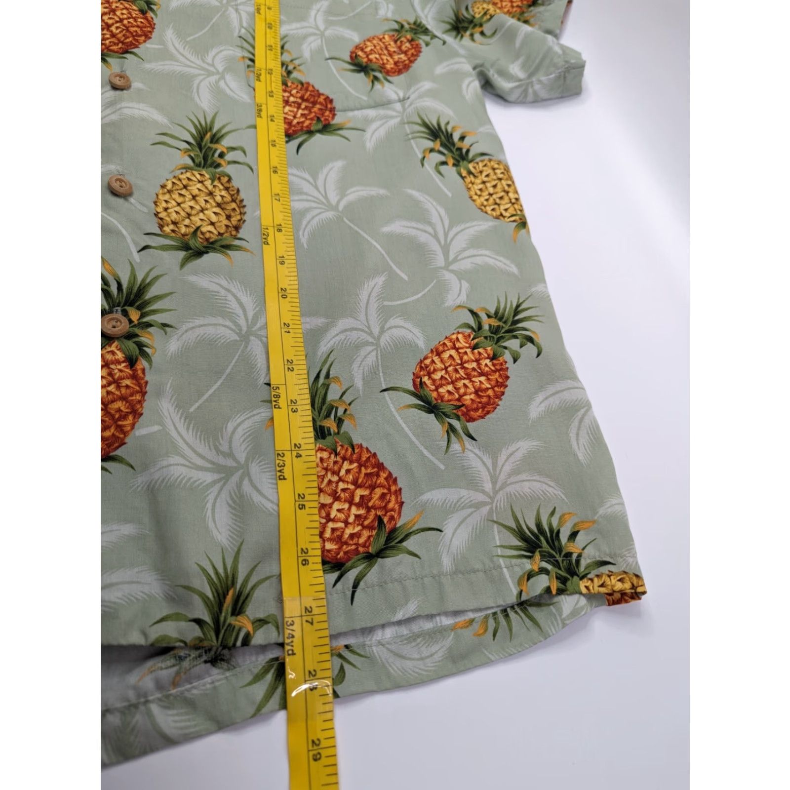 Paradise Found VINTAGE Paradise Found Men’s Hawaiian Shirt L Green Short Sleeve Button-Up Collared Tropical Pineapple Swingers Party/Cocktail Travel Casual Size US L / EU 52-54 / 3 - 4 Thumbnail