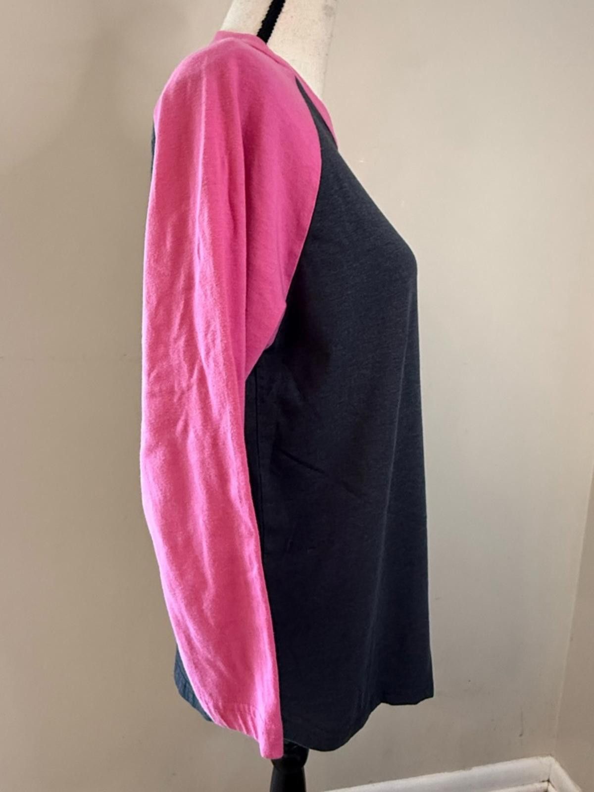 Other Rawlings baseball tee gray pink crew neck crop sleeves SZ M Size M / US 6-8 / IT 42-44 - 2 Thumbnail