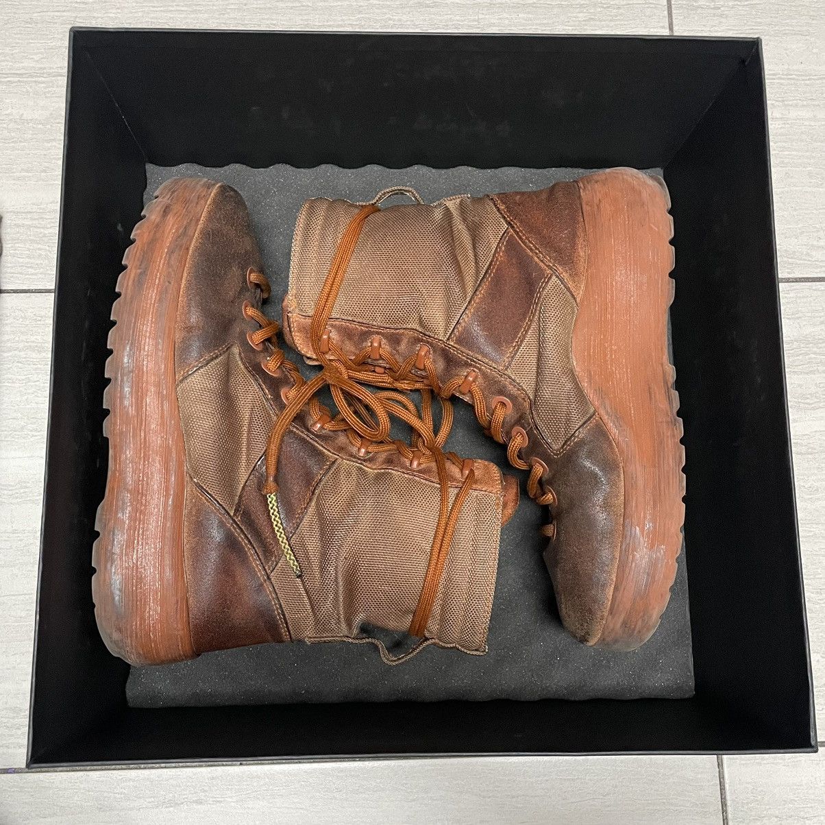 Orange yeezy boots deals