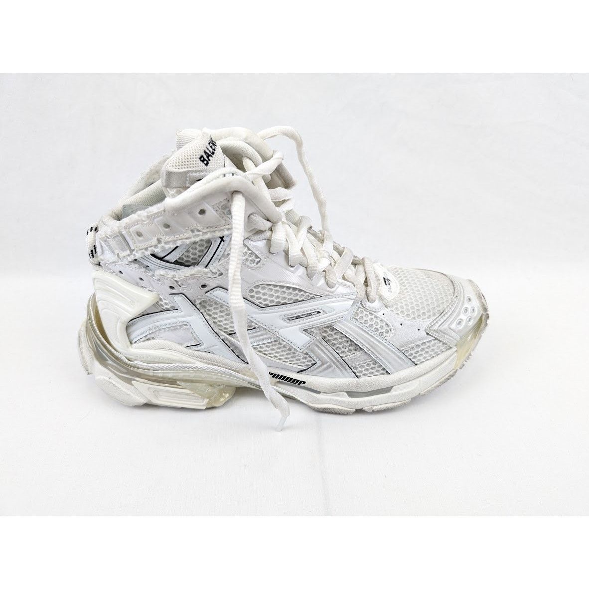 Balenciaga o1rshd1 Hightop Monocolor Runner Sneakers in White Size US 9 / EU 42 - 3 Thumbnail