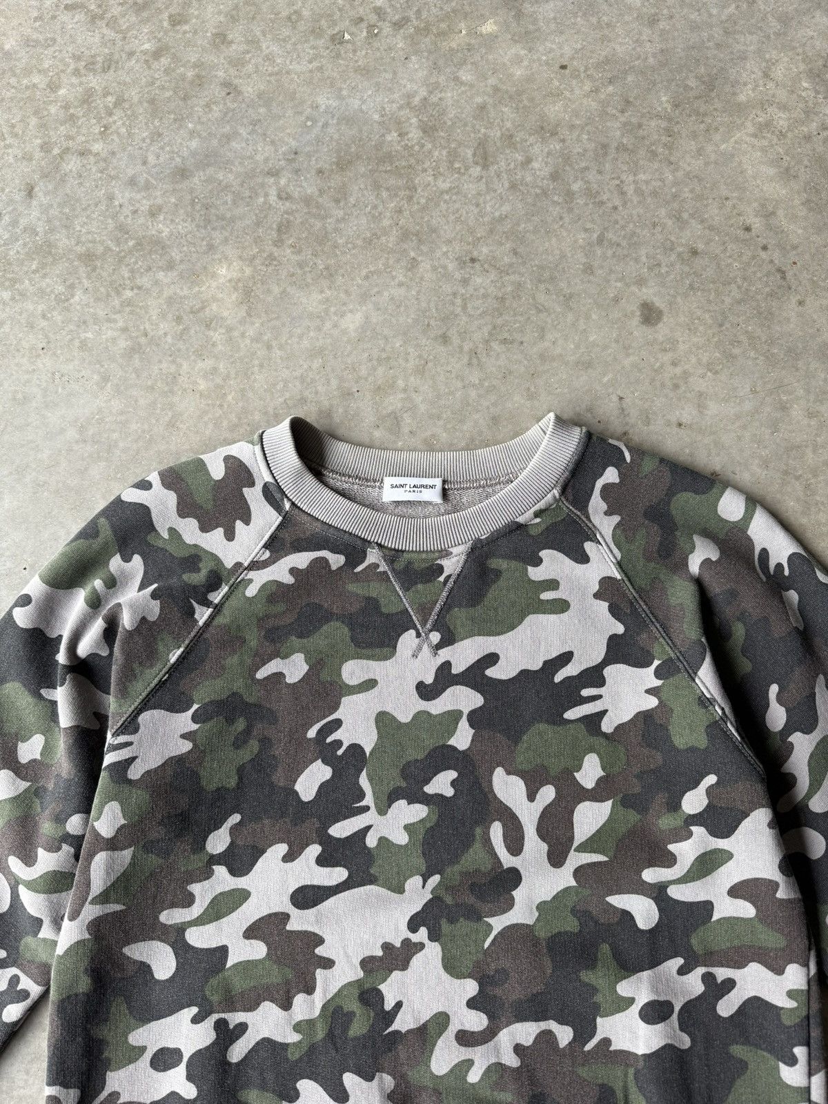 Saint Laurent Paris Saint Laurent Paris FW15 Camo Crewneck Size US XS / EU 42 / 0 - 4 Thumbnail