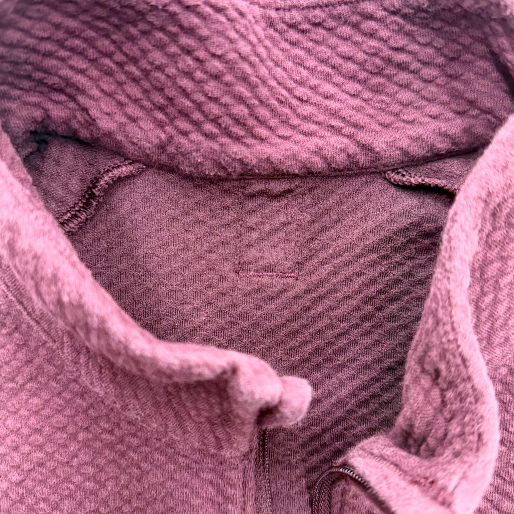 Lululemon Lululemon At Ease Half Zip Pullover Mens Large Plum Purple Textured LM3DPXS Size US L / EU 52-54 / 3 - 3 Thumbnail