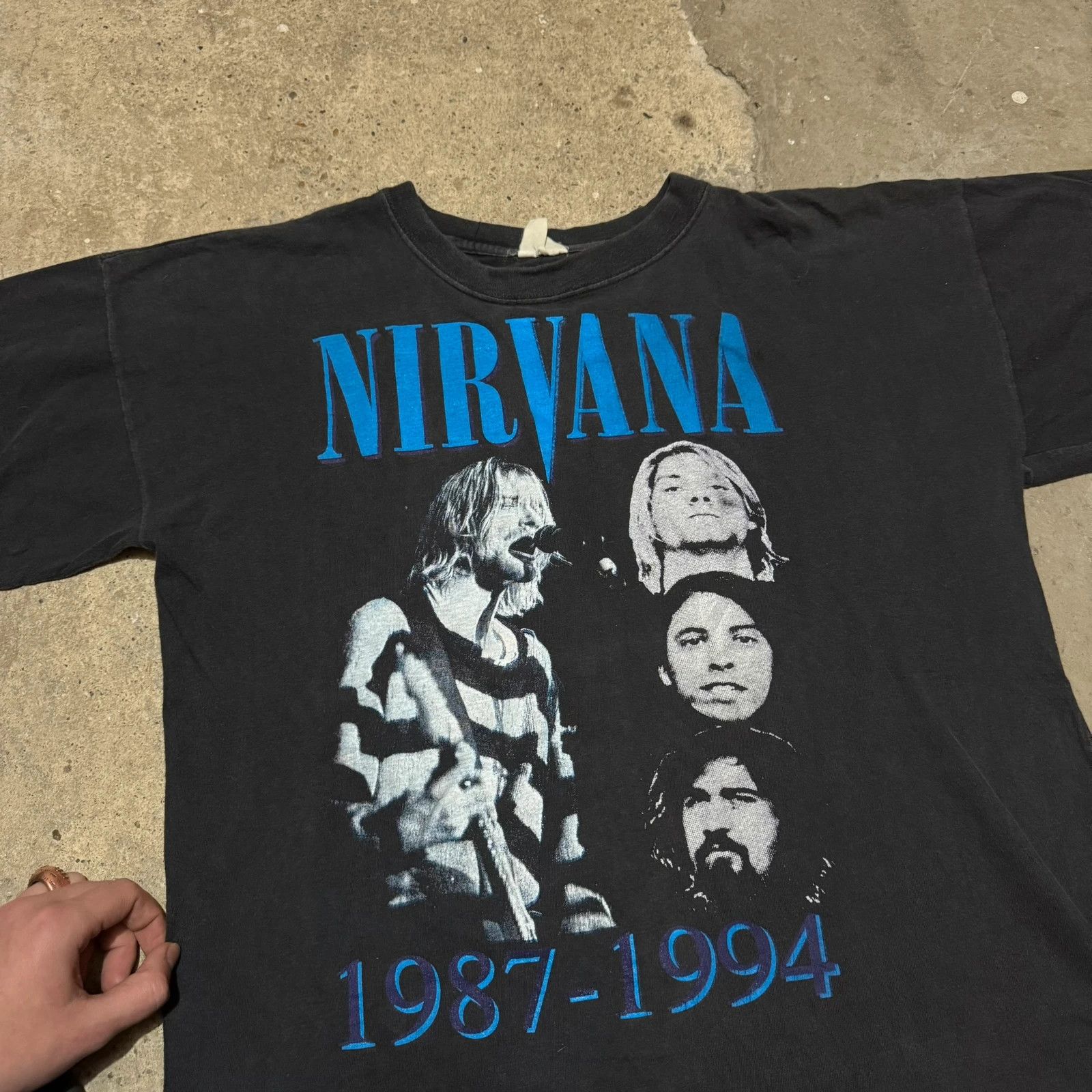 Band Tees Vintage Nirvana t-shirt Size US L / EU 52-54 / 3 - 5 Thumbnail