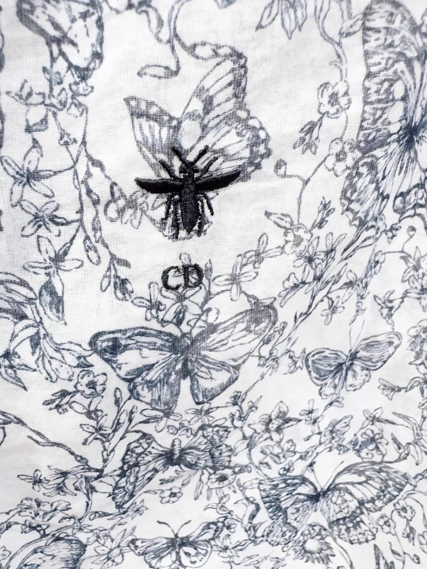 Dior Dior Butterfly Shirt 25 Early Spring F36 Size XS / US 0-2 / IT 36-38 - 2 Thumbnail