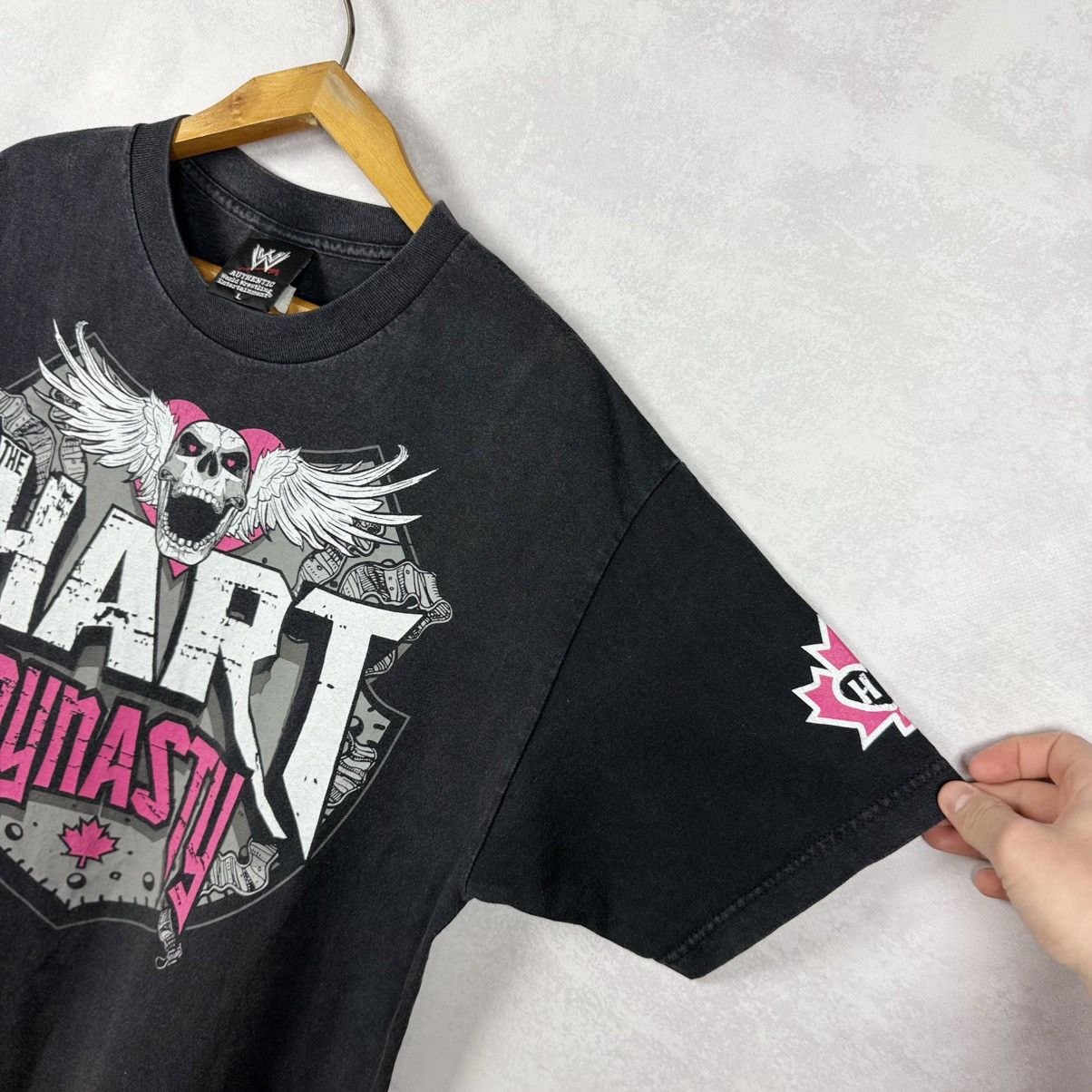 Vintage × WWE × WWF Vintage 2008 Hart Dynasty Bret Hart WWE T-Shirt Size L Size US L / EU 52-54 / 3 - 12 Thumbnail