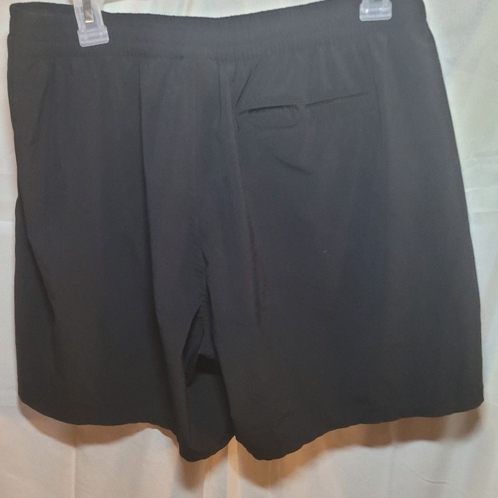 Descente Descente, womens shorts, black, elastic waist, Size 34 in. Size 40" / US 18 - 7 Thumbnail