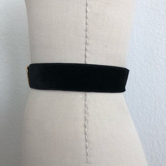 Louis Vuitton Louis Vuitton Velvet Leather Backed Branded Logo Buckle Belt Size ONE SIZE - 11 Thumbnail