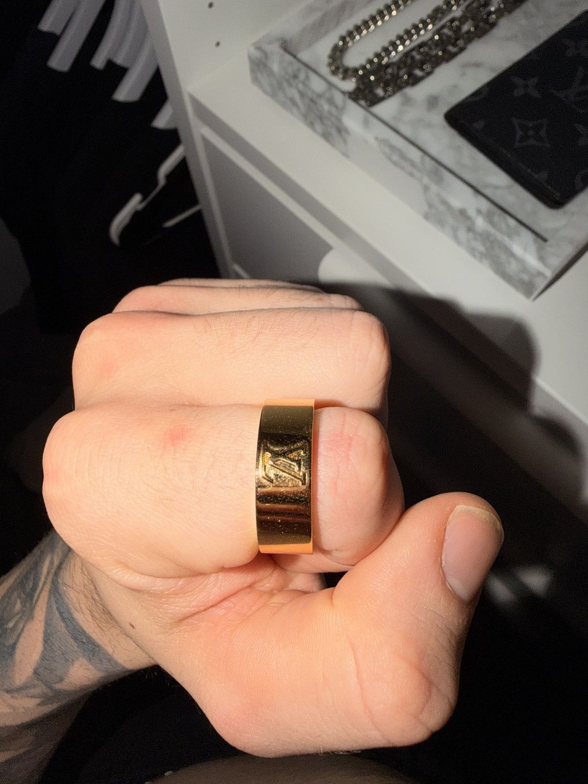 Louis Vuitton Louis Vuitton Gold Ring Size L (US 10) Size ONE SIZE - 1 Thumbnail
