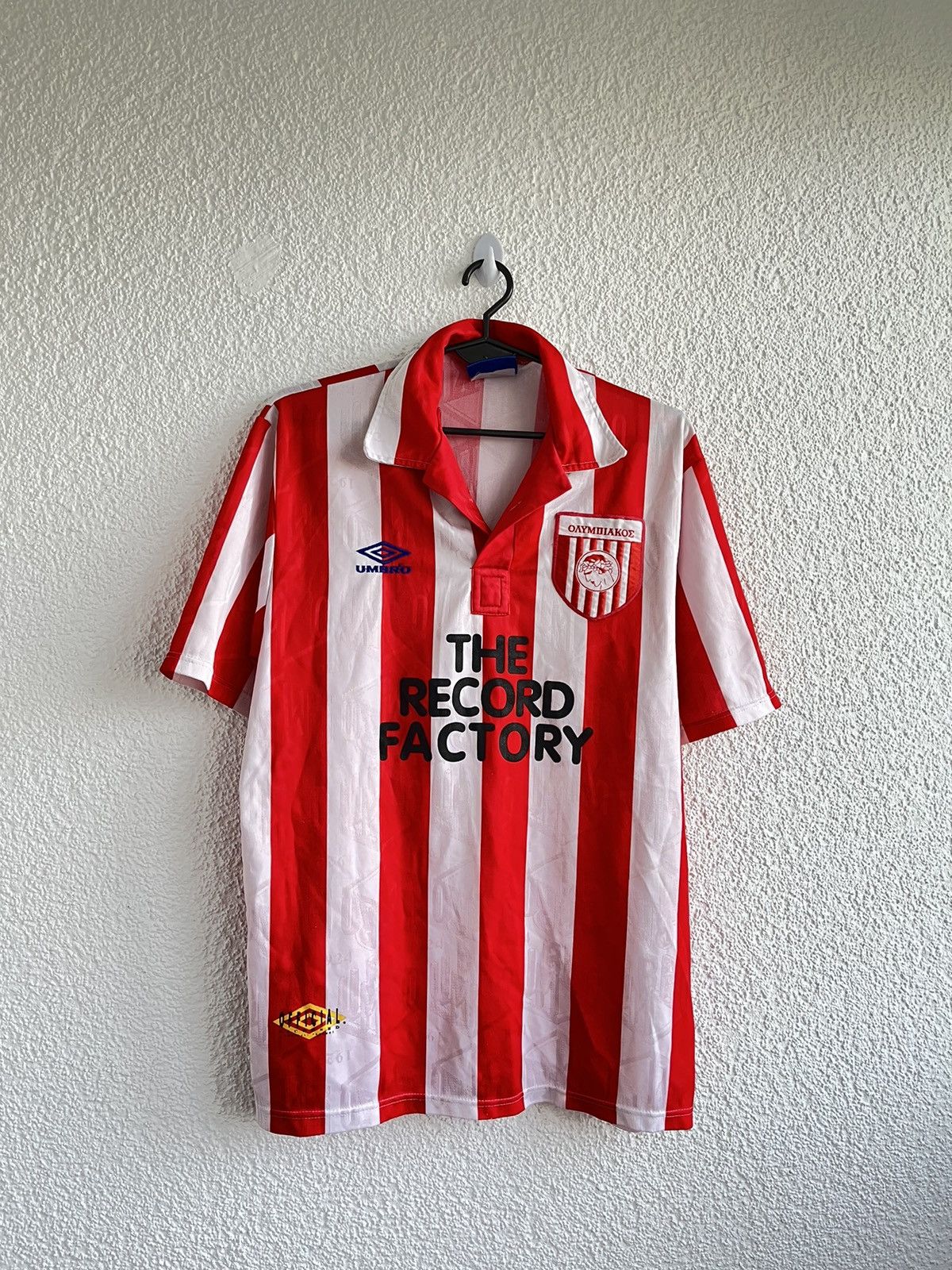 image of Soccer Jersey x Umbro Olimpiakos 1992/1993 Vintage Football Jersey in White/Red, Men's (Size Large)