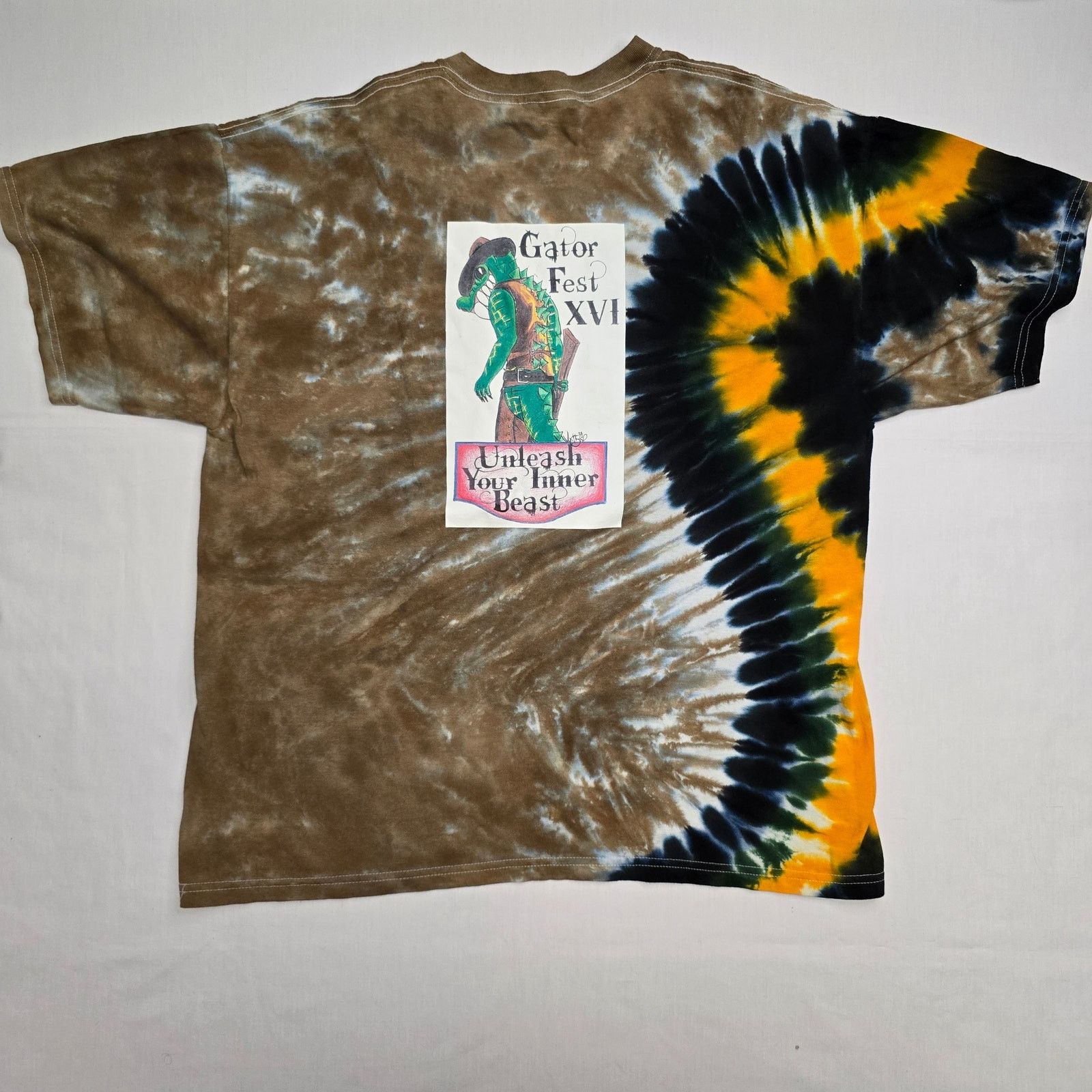 Gildan Colorado Gators XVI Tie Dye XL Alligator Festival Tee Size US XL / EU 56 / 4 - 1 Thumbnail