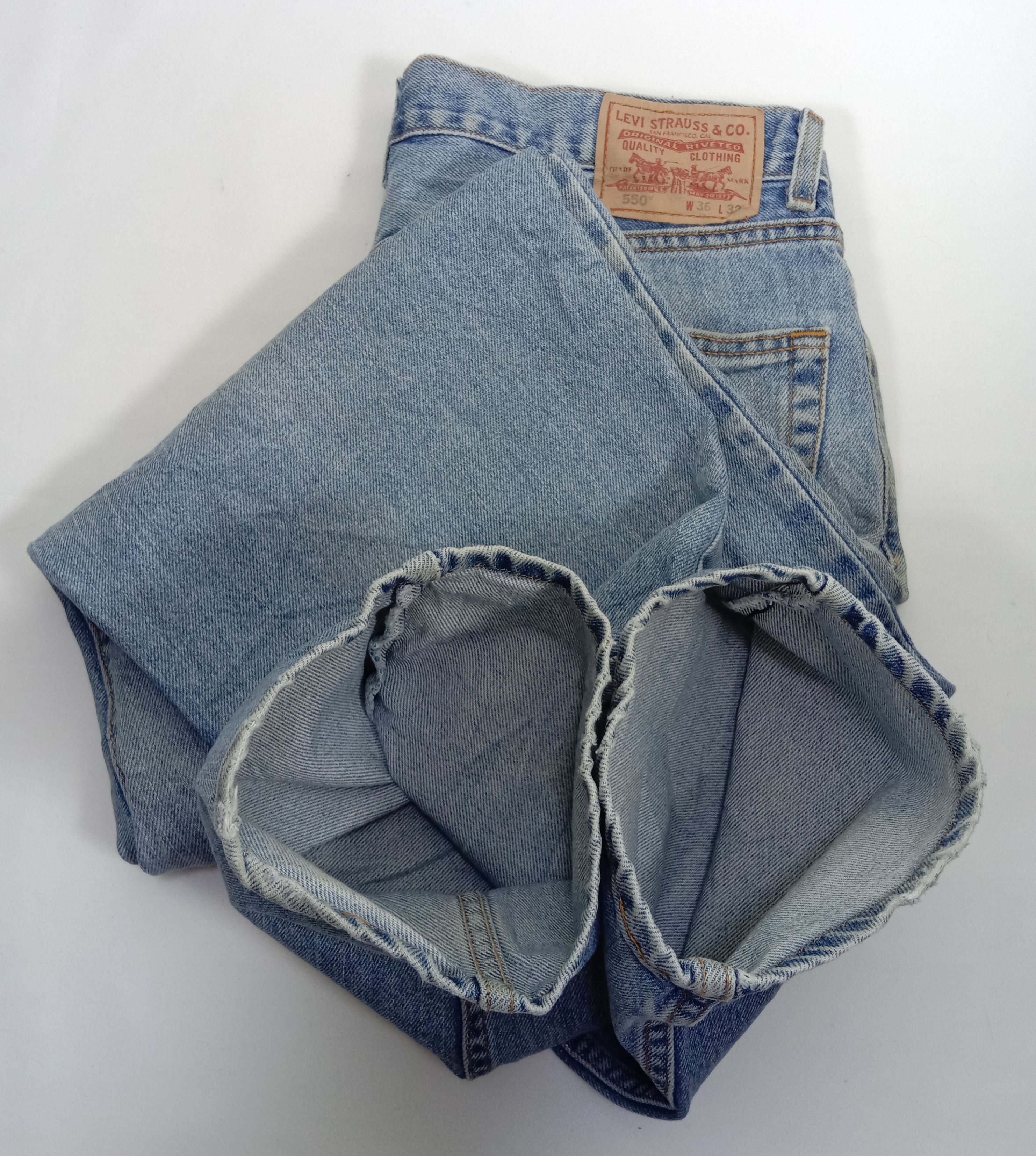 Levi's Vintage Levi's 550 Jeans Light Wash Relaxed Fit Denim Size US 35 - 15 Thumbnail