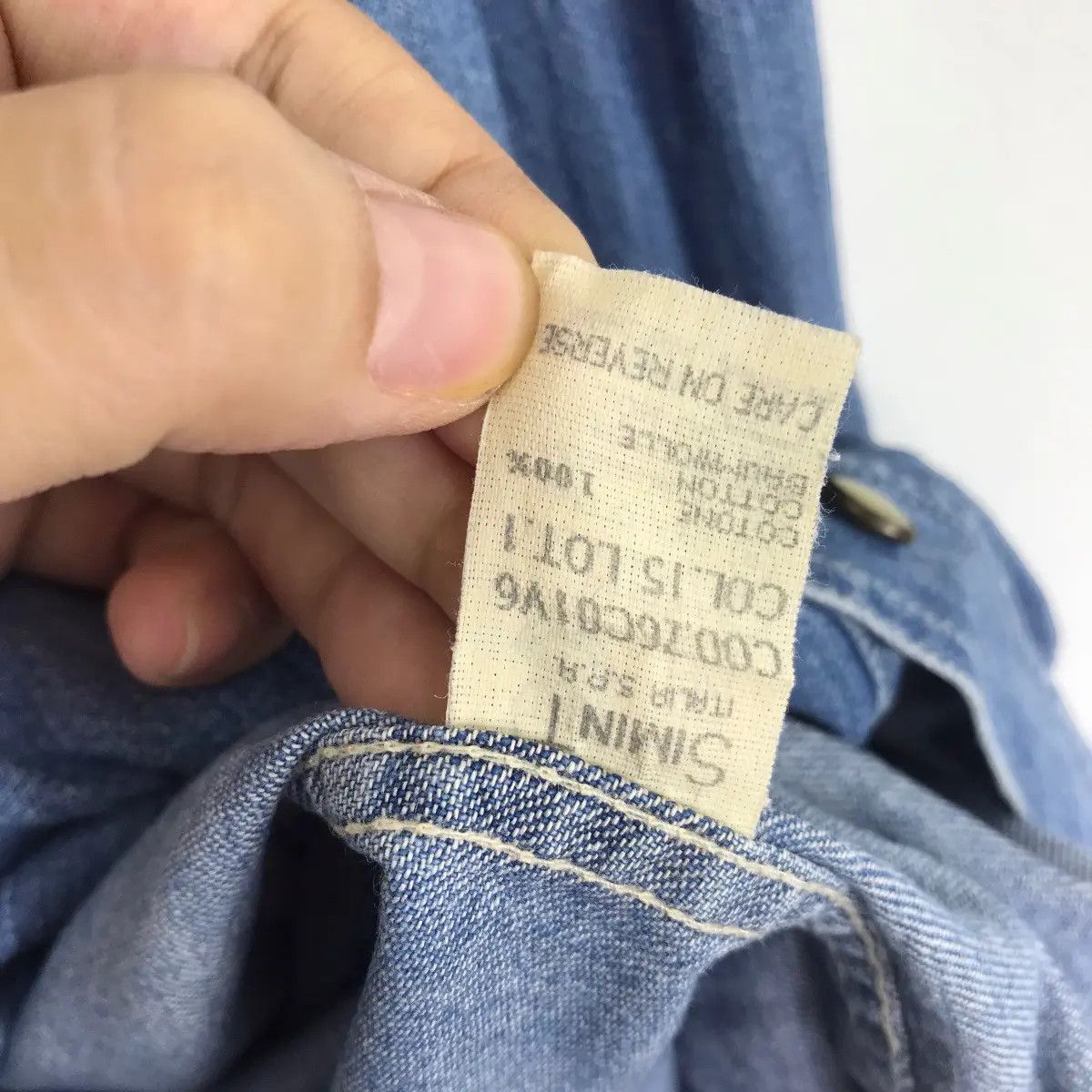 Giorgio Armani Vintage GIORGIO ARMANI JEANS Made In Italy Denim Jacket Size US L / EU 52-54 / 3 - 7 Thumbnail