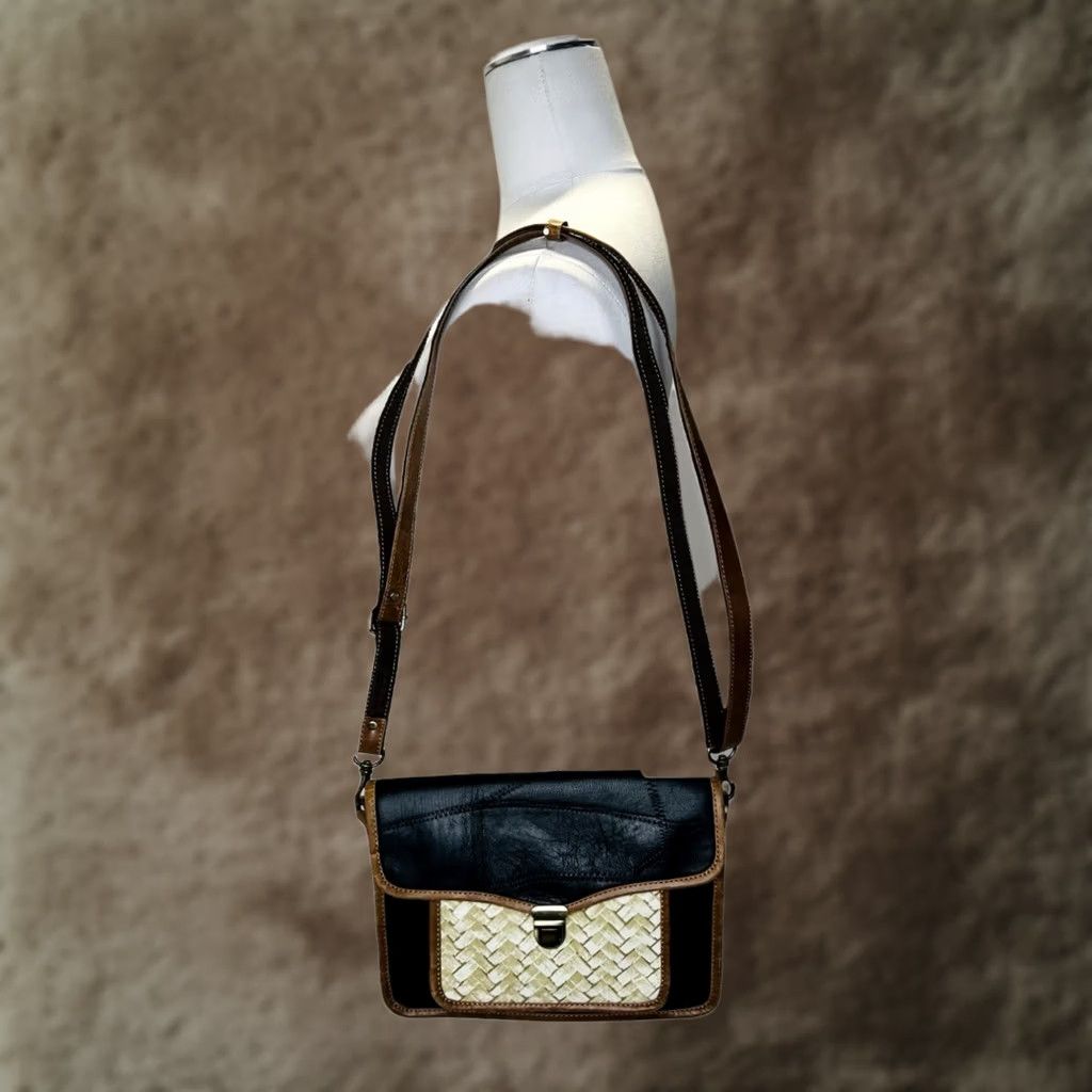 CO Vaan & Co Wide Crossbody Bag Purse Leather Fabric Black Basket Weave NEW Crossbody Bag Womens Small Multicolor Canvas Leather Based on Original Title Size ONE SIZE - 1 Thumbnail