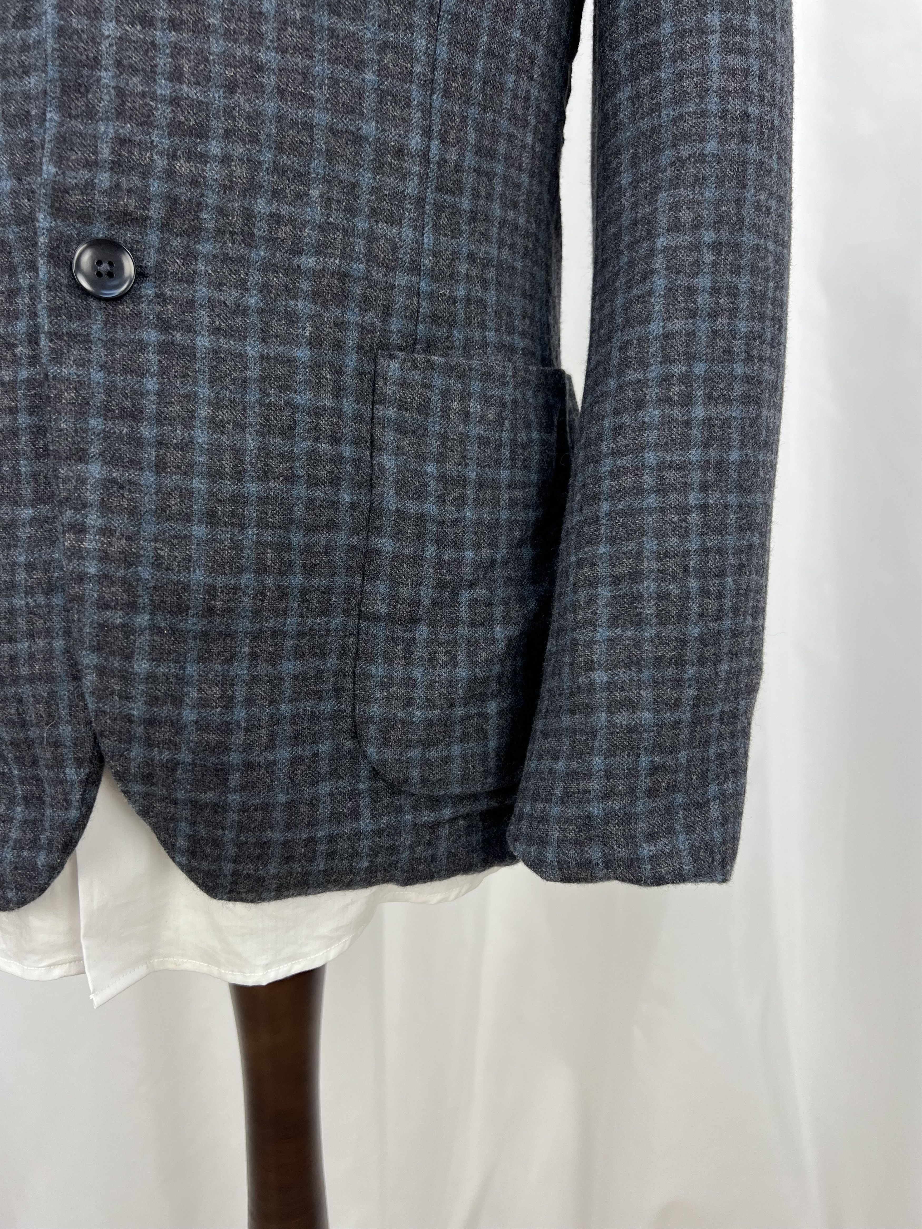 Charles Tyrwhitt Soft Italian Wool\Cashmere Slim Check Sport Coat Size 38R - 6 Thumbnail