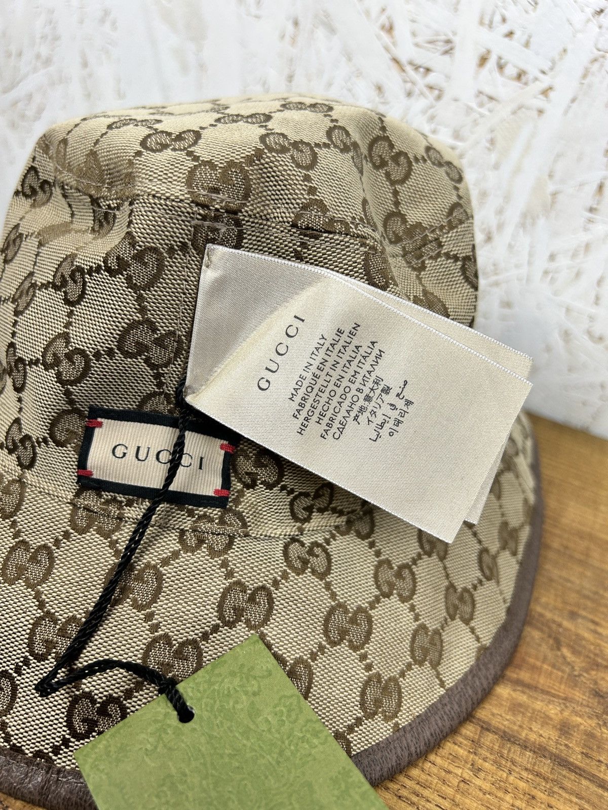 Gucci BNWT Gucci GG Supreme Check Reversible Bucket Hat Size ONE SIZE - 10 Thumbnail