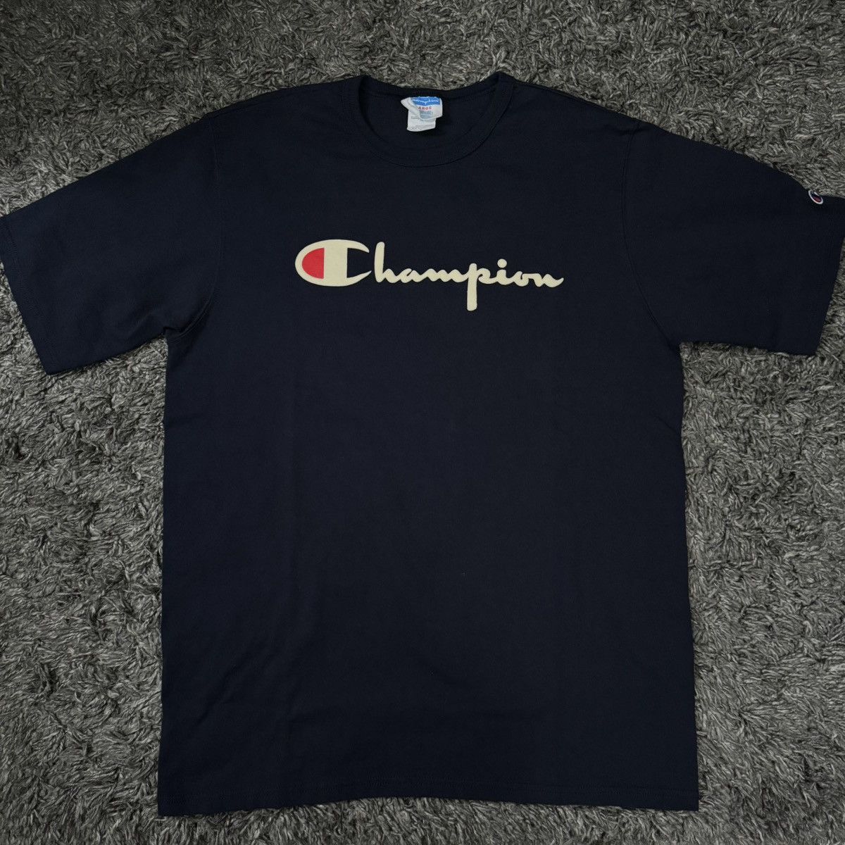 Champion Vintage Champion Suede Logo Navy Tee Size US XL / EU 56 / 4 - 4 Thumbnail