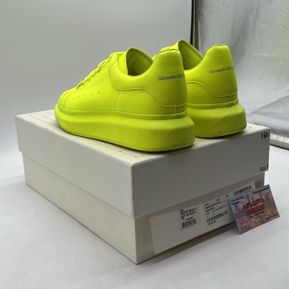 Alexander McQueen Alexander McQueen Fluorescent Yellow Size US 7 / EU 40 - 4 Thumbnail
