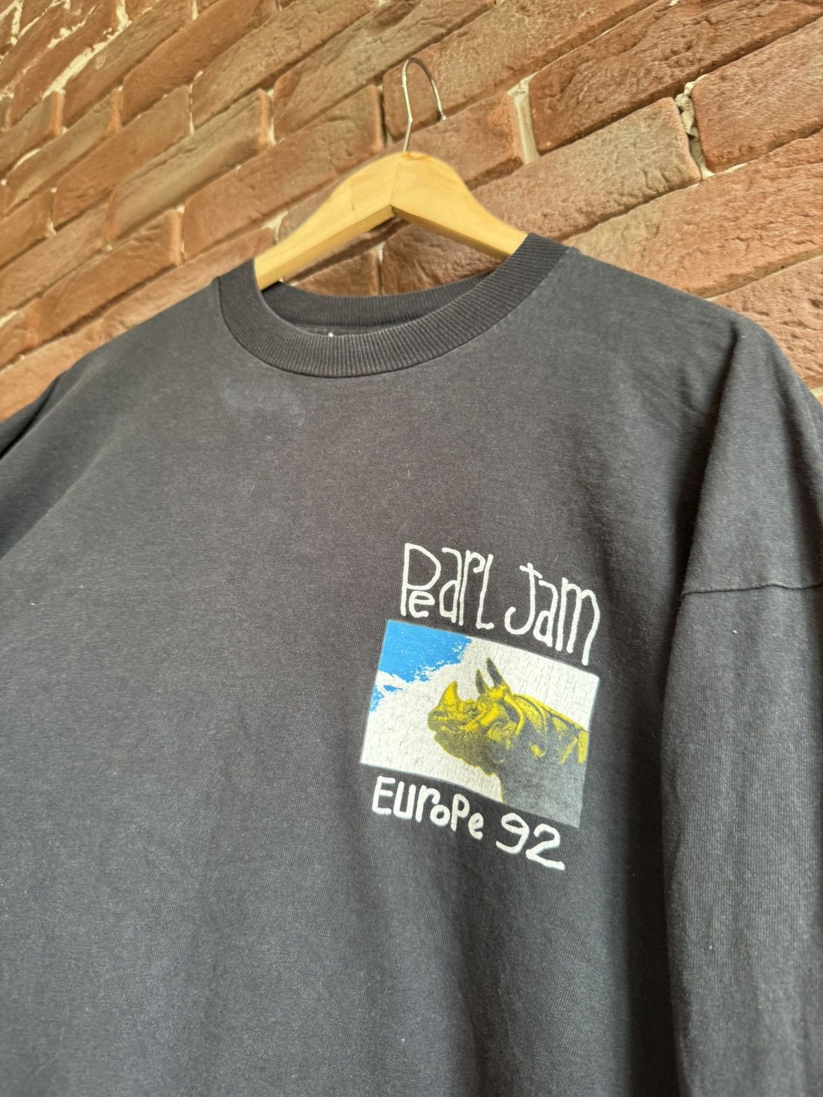 Band Tees Vintage 90s Rare Pearl Jam Rhinos Grunge Band T Shirt Hype Size US XL / EU 56 / 4 - 5 Thumbnail