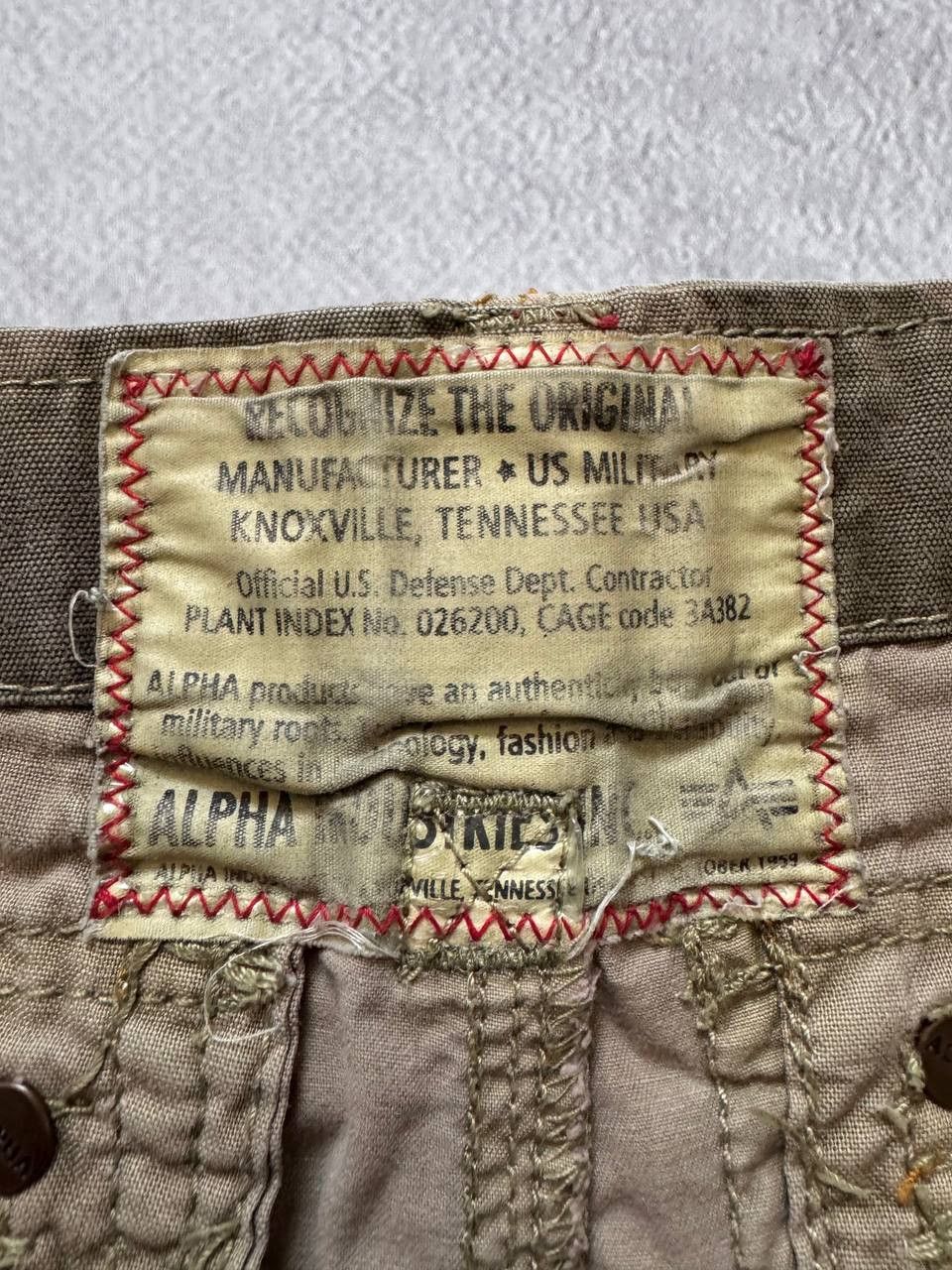 Alpha Industries Alpha Industries Cargo Shorts Faded Dirty Military Style Size US 32 / EU 48 - 11 Thumbnail