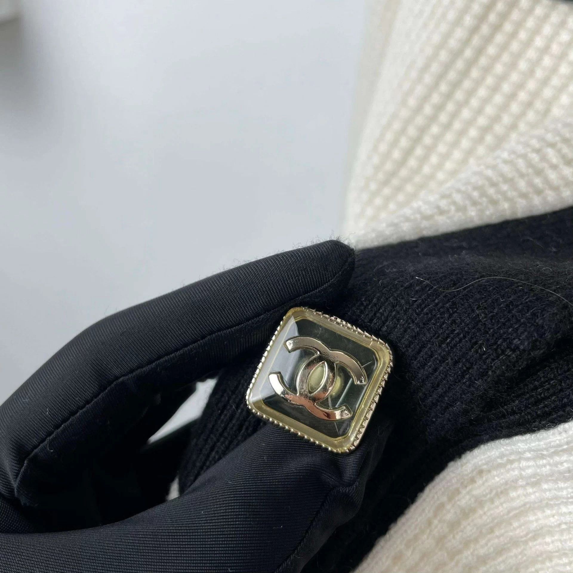 Chanel Chanel waffle blacktrim Polo longsleeve knit FR38 23A Size S / US 4 / IT 40 - 3 Thumbnail
