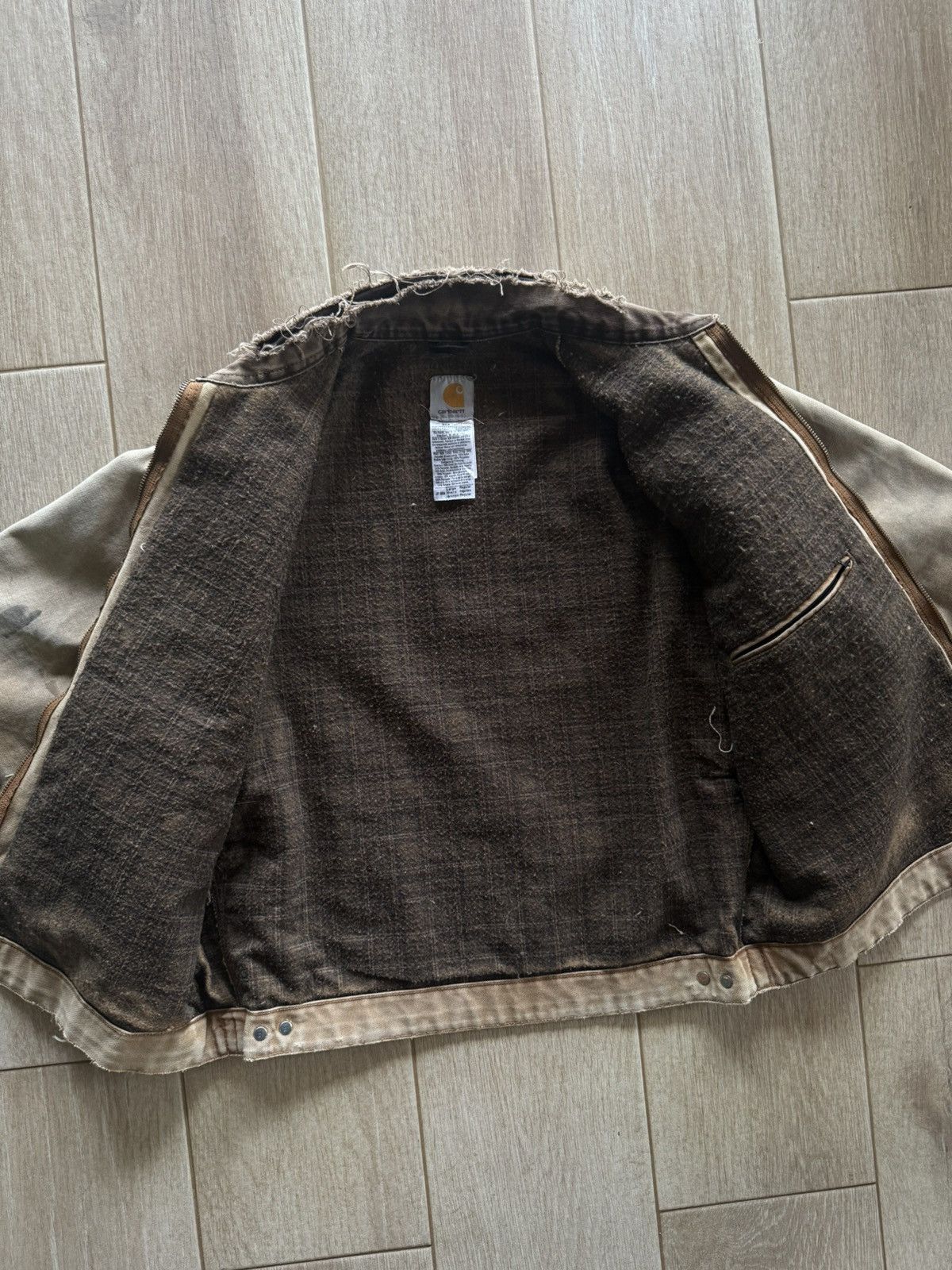Carhartt 06s Destroyed Carhartt J97 BRN Detroit Jacket Size US L / EU 52-54 / 3 - 7 Thumbnail