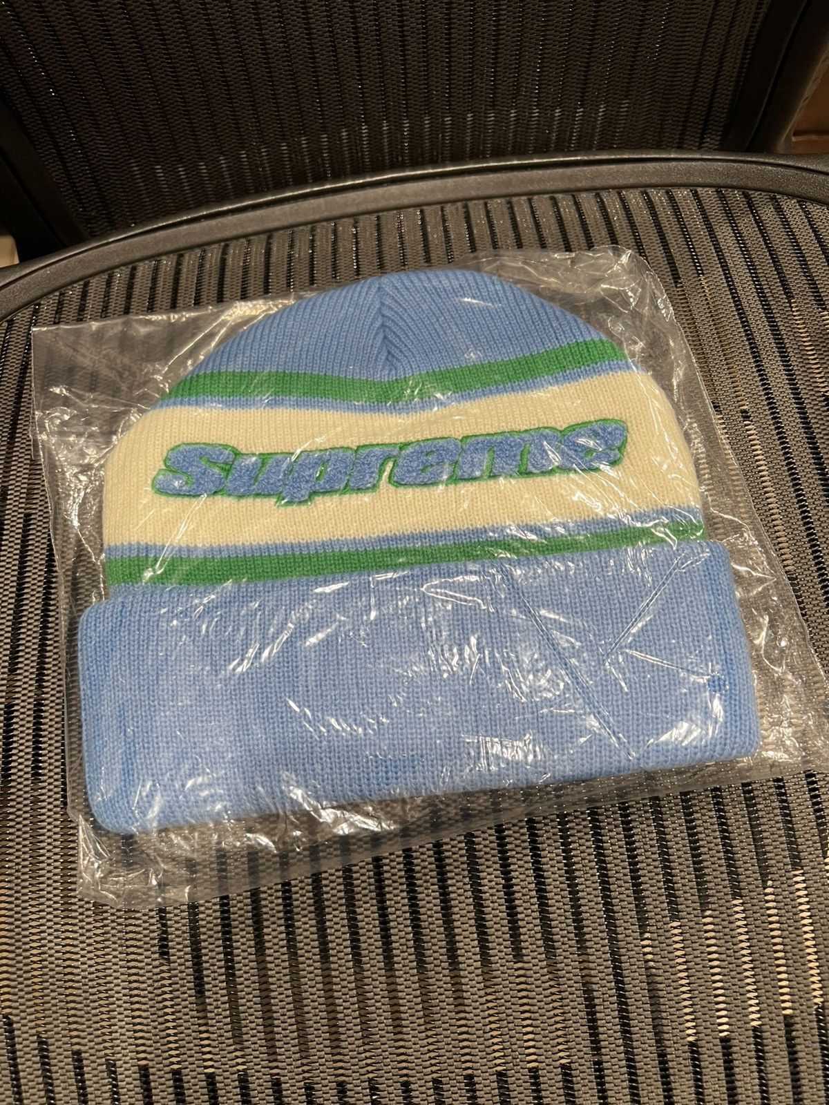 Supreme Supreme Chenille Stripe Beanie FW19 Size ONE SIZE - 1 Thumbnail