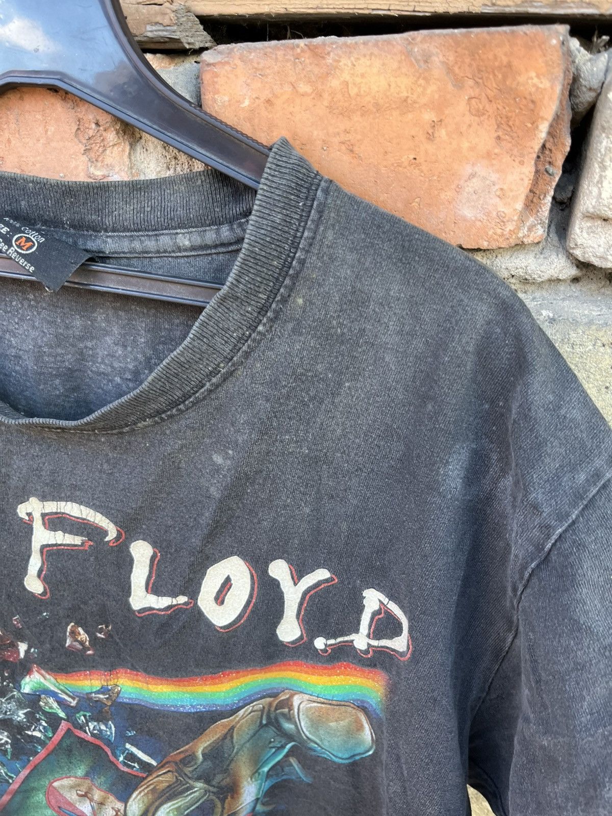 Band Tees × Pink Floyd × Vintage Vintage Pink Floyd The Wall Thrashed Distressed T Shirt Tee Size US M / EU 48-50 / 2 - 6 Thumbnail
