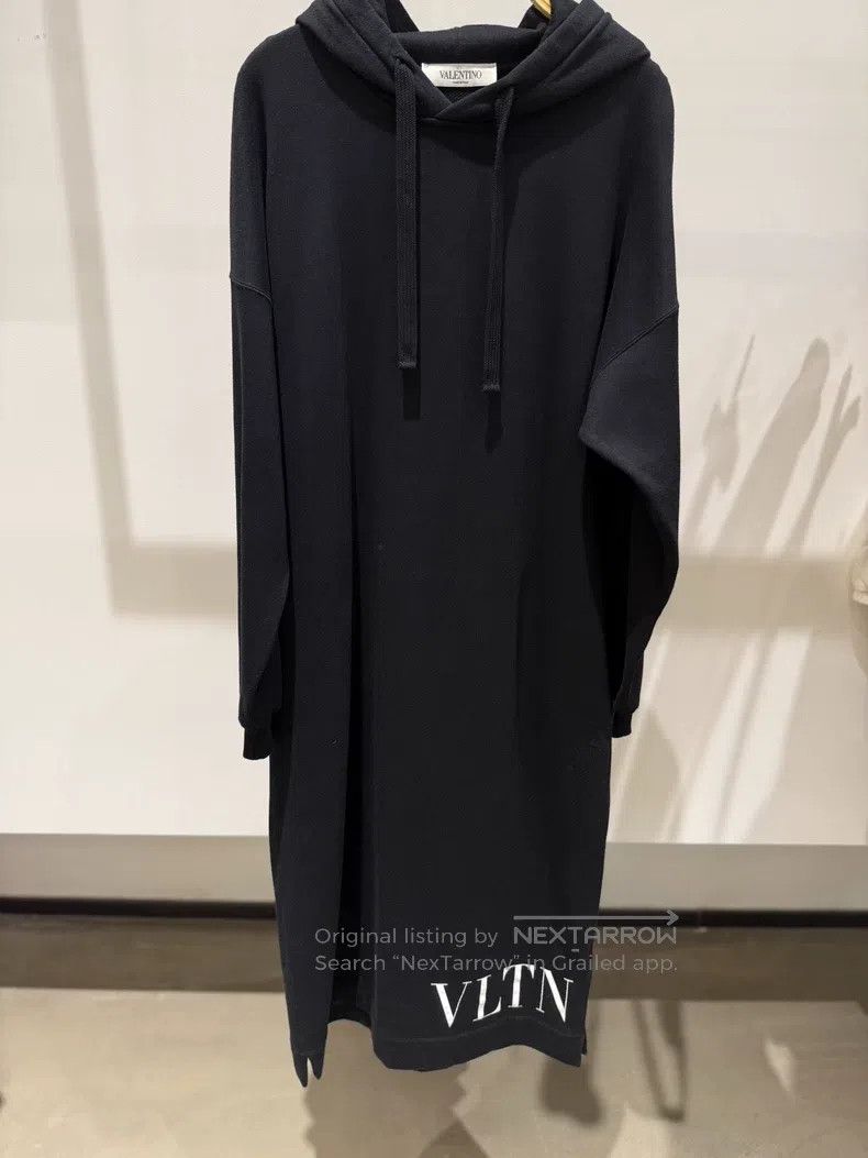 Valentino Valentino Black hooded dress Size S / US 4 / IT 40 - 1 Thumbnail