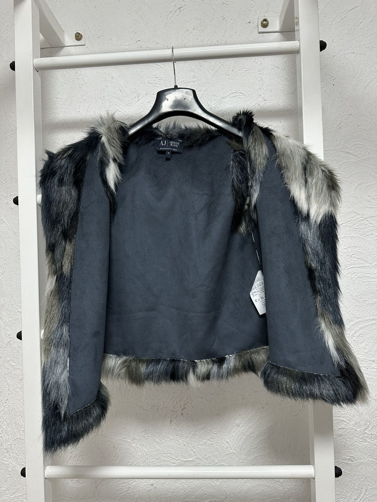 Armani × Japanese Brand Armani Jeans Faux Fur Vest M Size Hysteric Glamour Size M / US 6-8 / IT 42-44 - 5 Thumbnail
