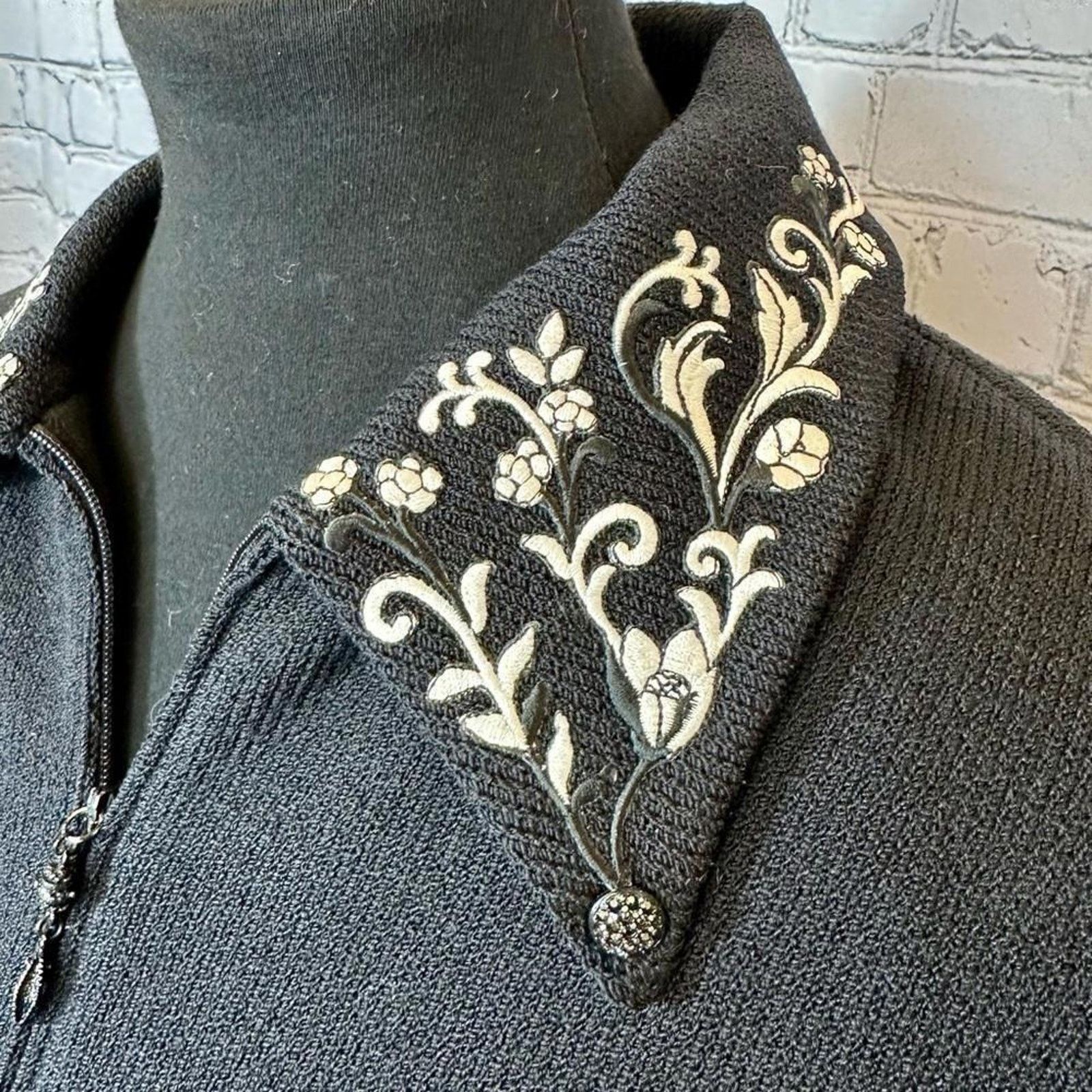 St. John St. John Collection Black Knit Zip Suit Jacket POCKETS Size L / US 10 / IT 46 - 3 Thumbnail