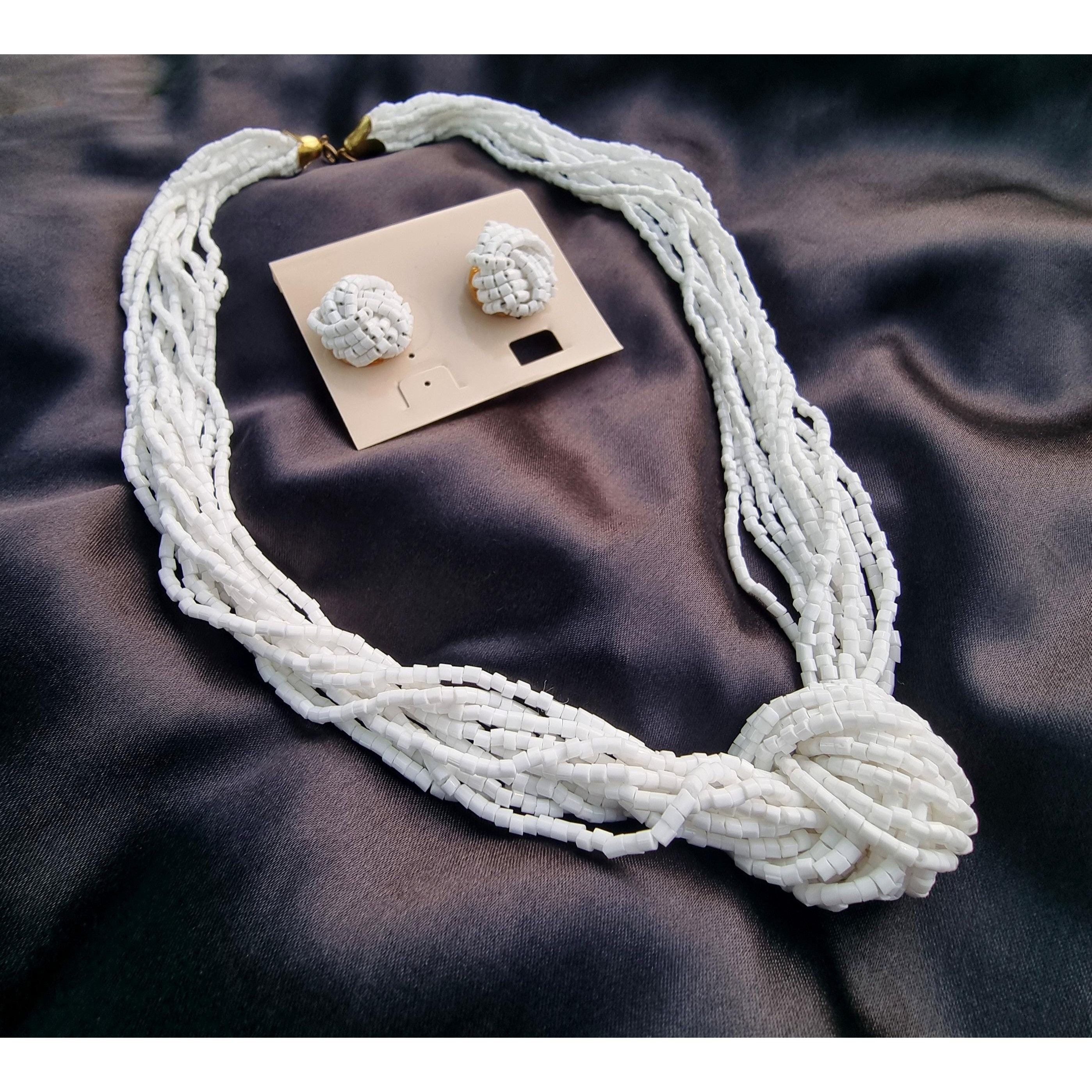Other Vintage Milk White Glass Strands Beaded Necklace Earrings Je Size ONE SIZE - 1 Thumbnail