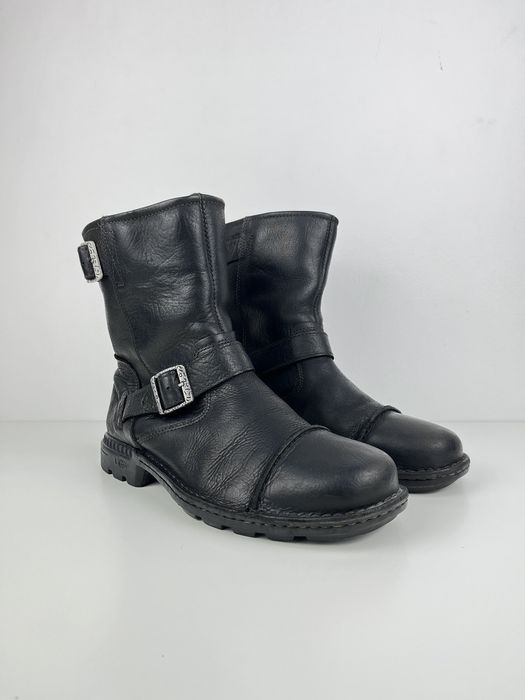 Ugg hotsell rockville boots