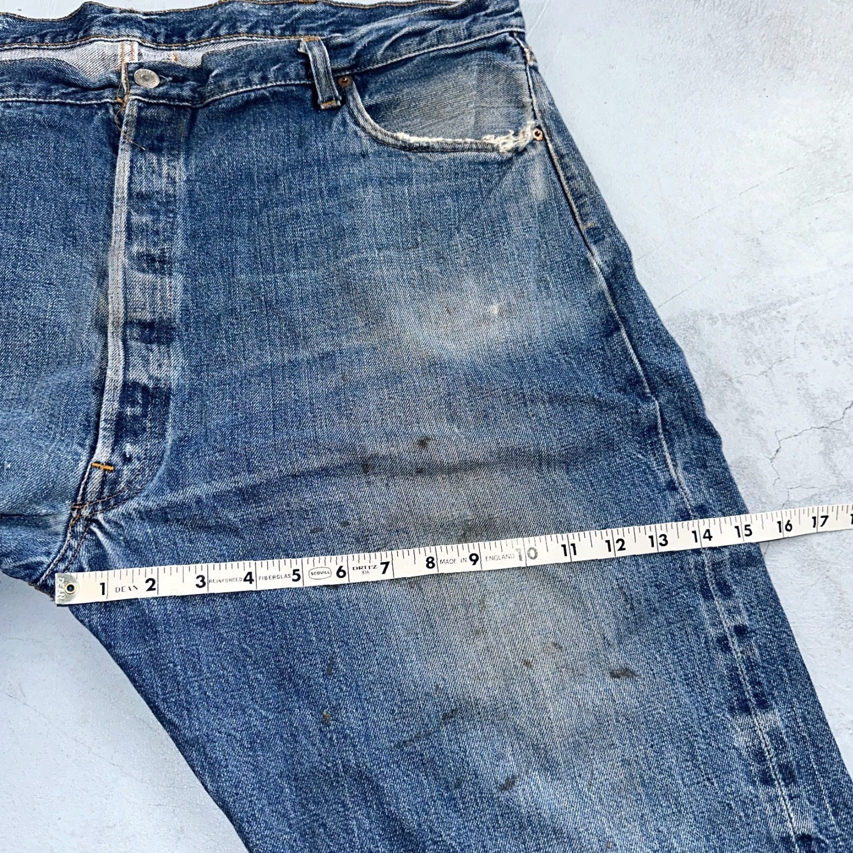 Levi's VINTAGE Levi's 501 Jeans Men 48x30 Straight Fit Ceased 70s USA Denim Distressed Size US 32 / EU 48 - 7 Thumbnail