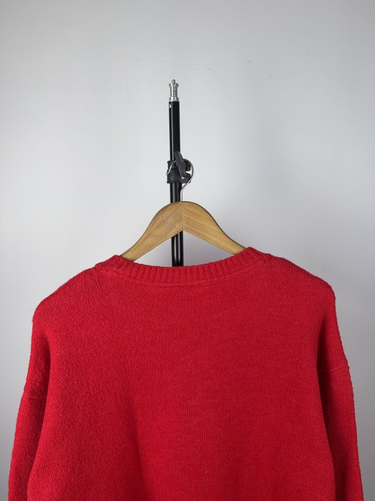 Disney × Vintage Disney Mickey Mouse Red Holiday Knit Sweater Xmas M Size US M / EU 48-50 / 2 - 7 Thumbnail